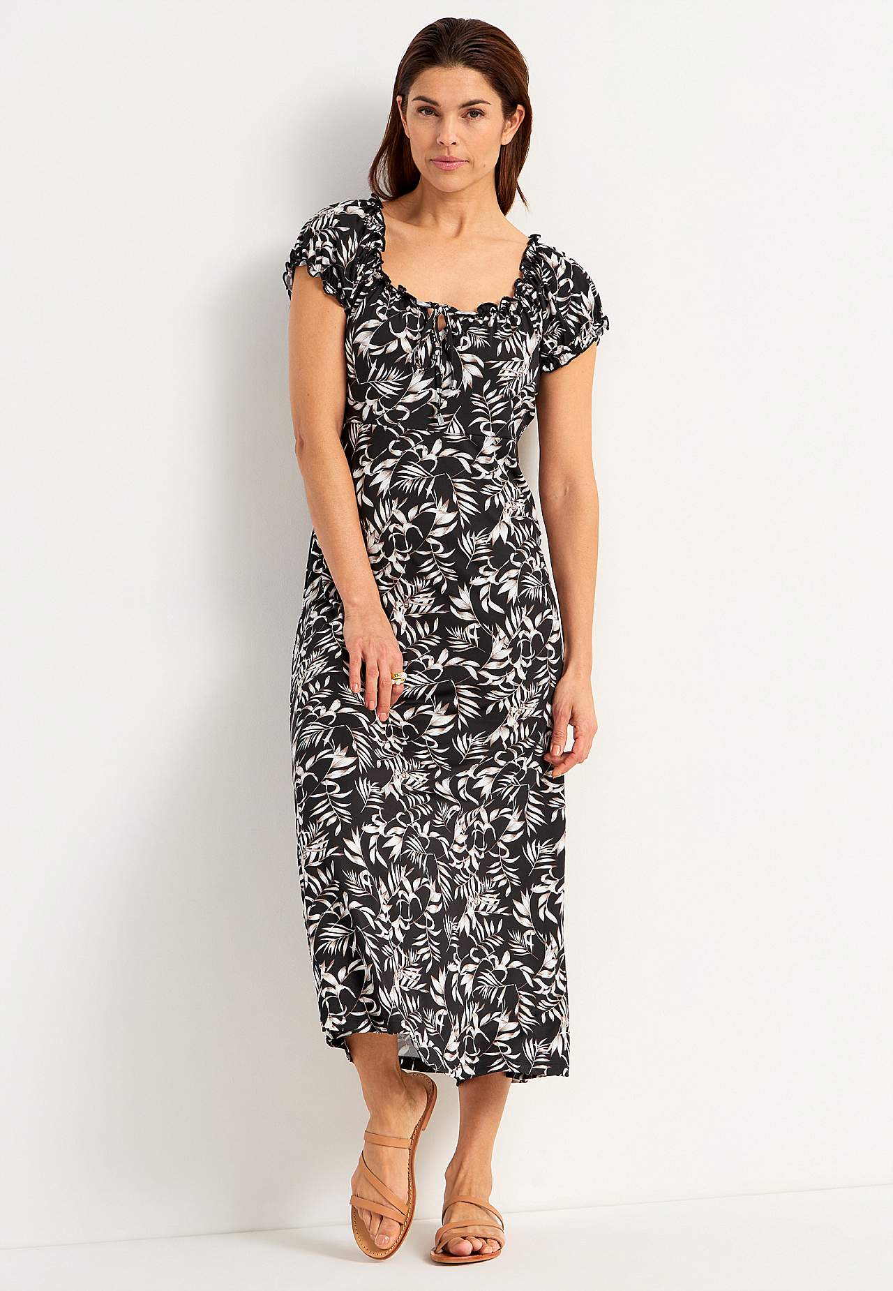 Pitkä, kuvioitu off shoulder -mekko