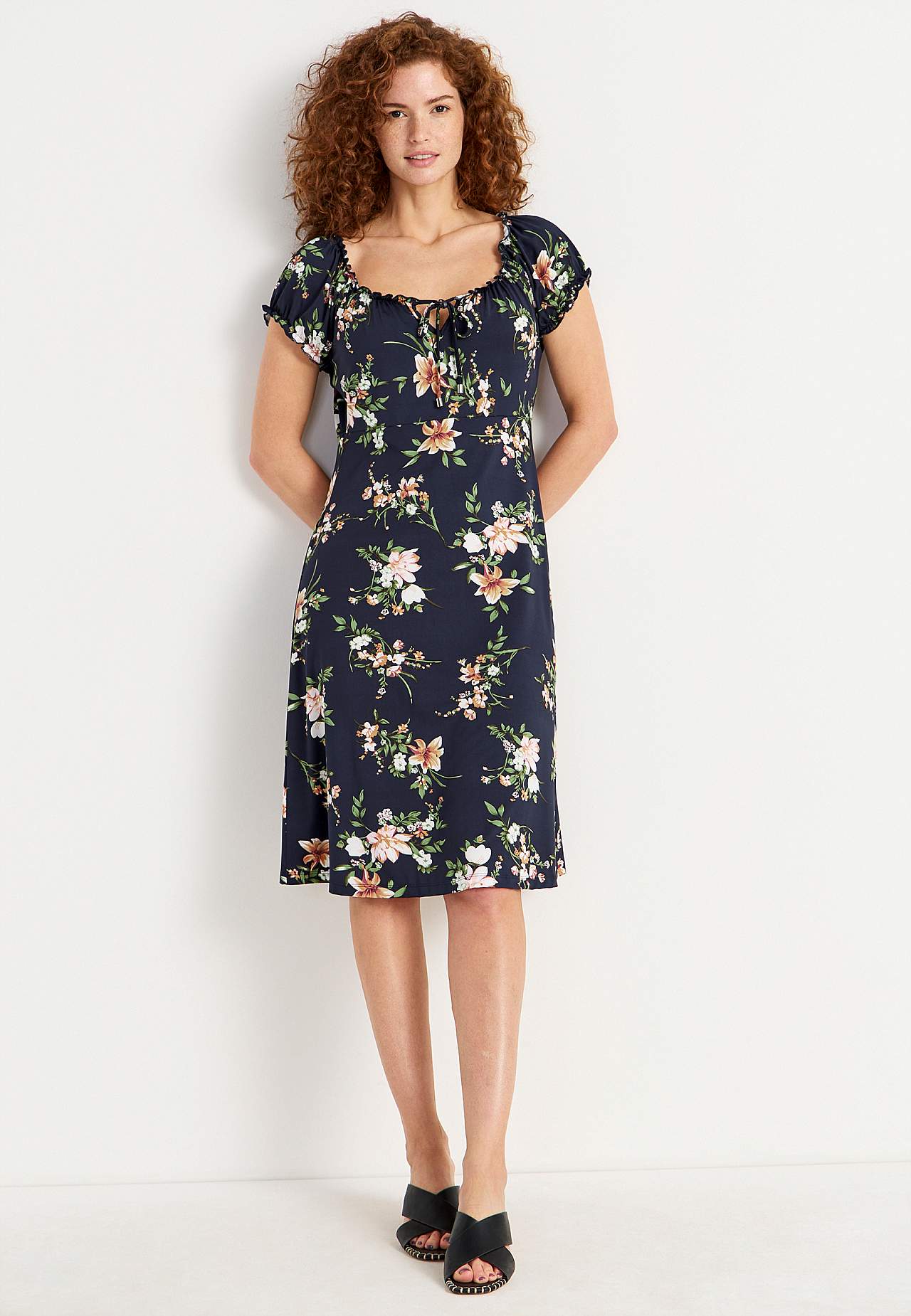 Kuviollinen off shoulder -mekko