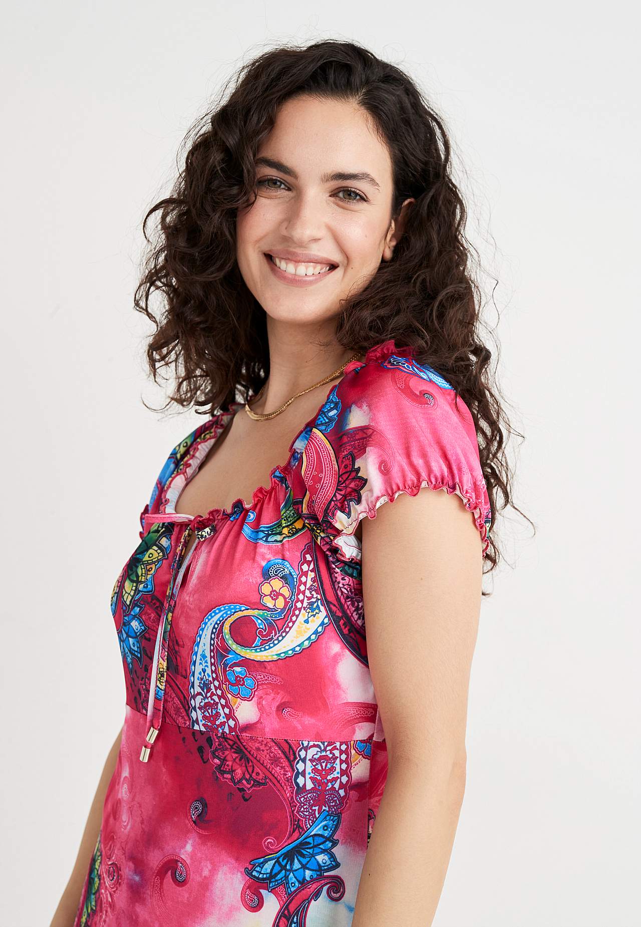 Kuviollinen off shoulder -mekko