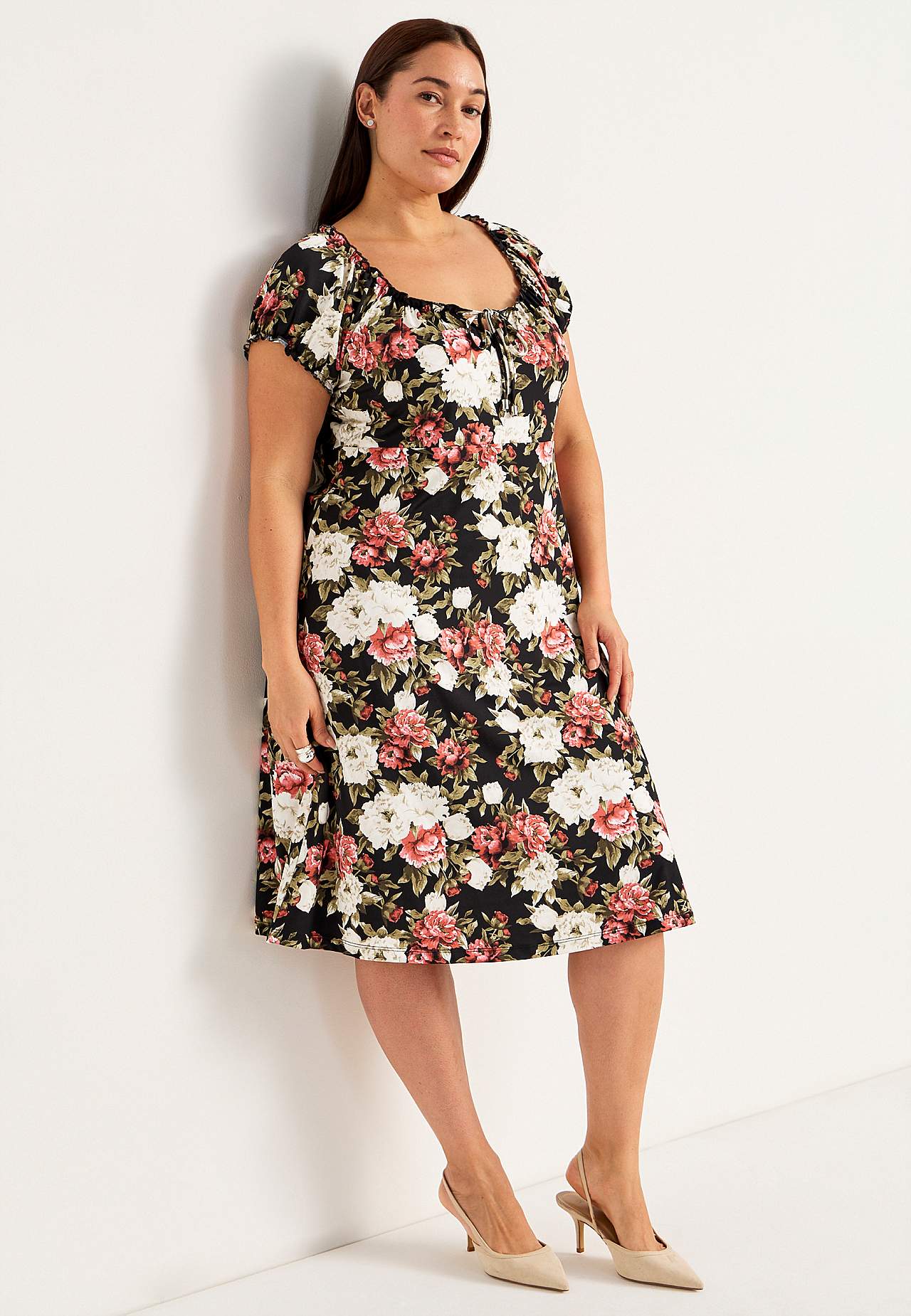 Kuviollinen off shoulder -mekko