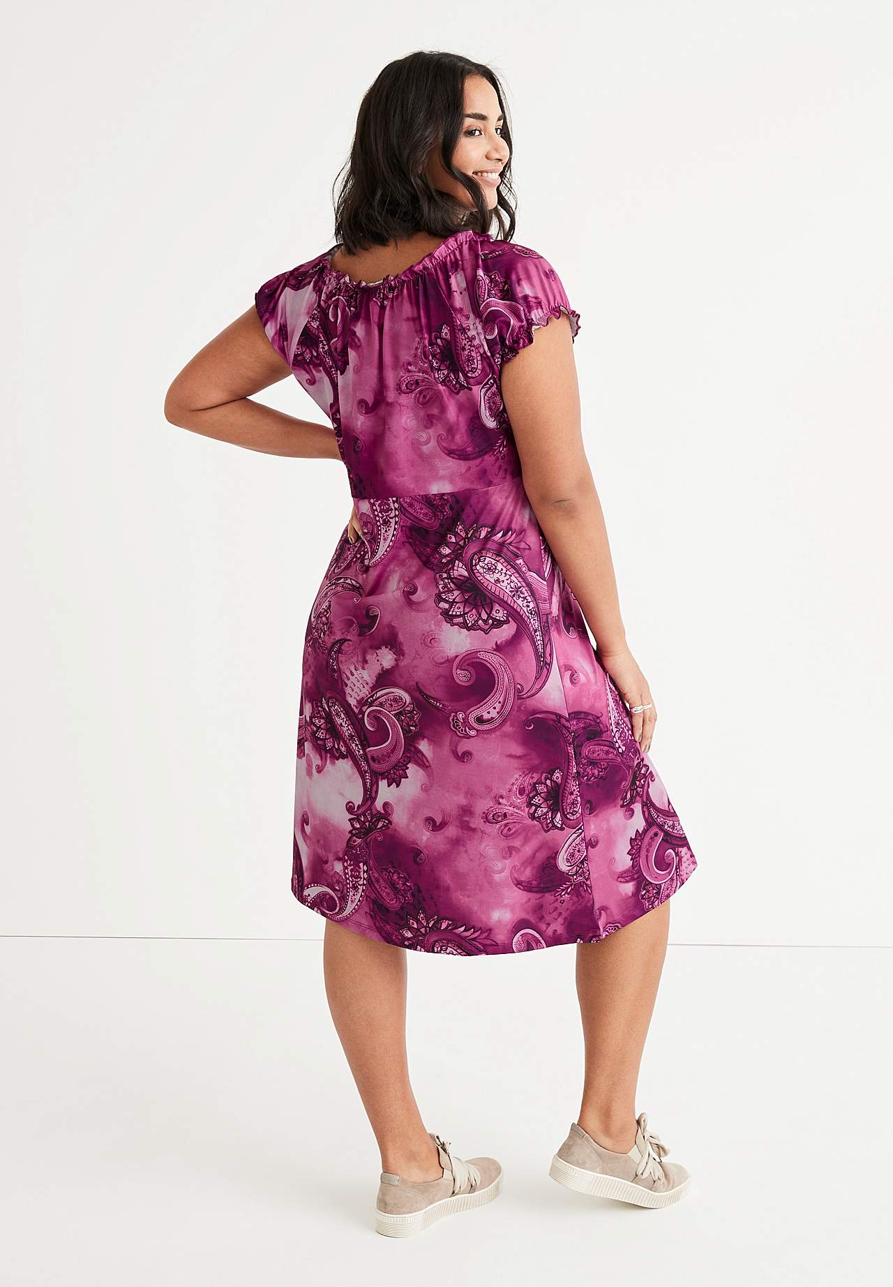 Kuviollinen off shoulder -mekko