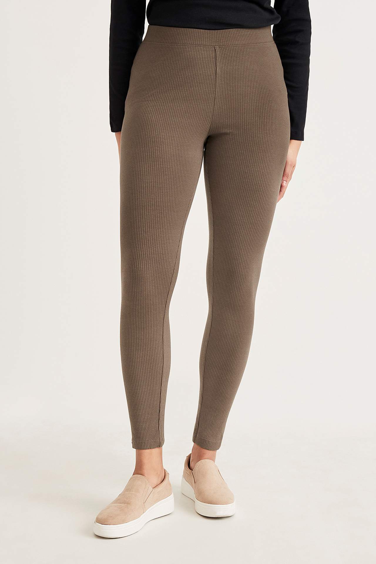 Ribatut leggingsit