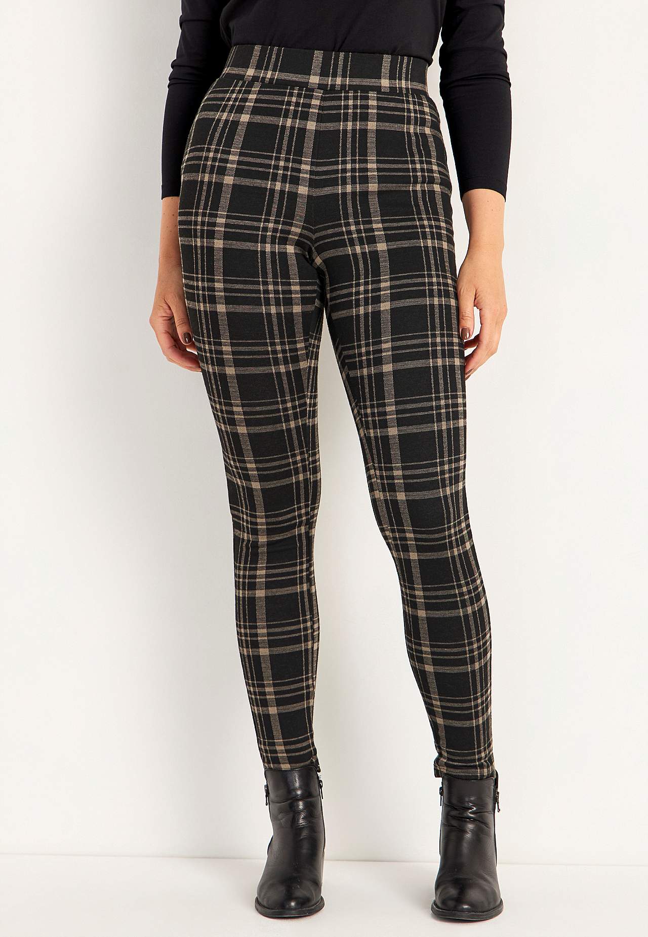 Ruudulliset leggingsit