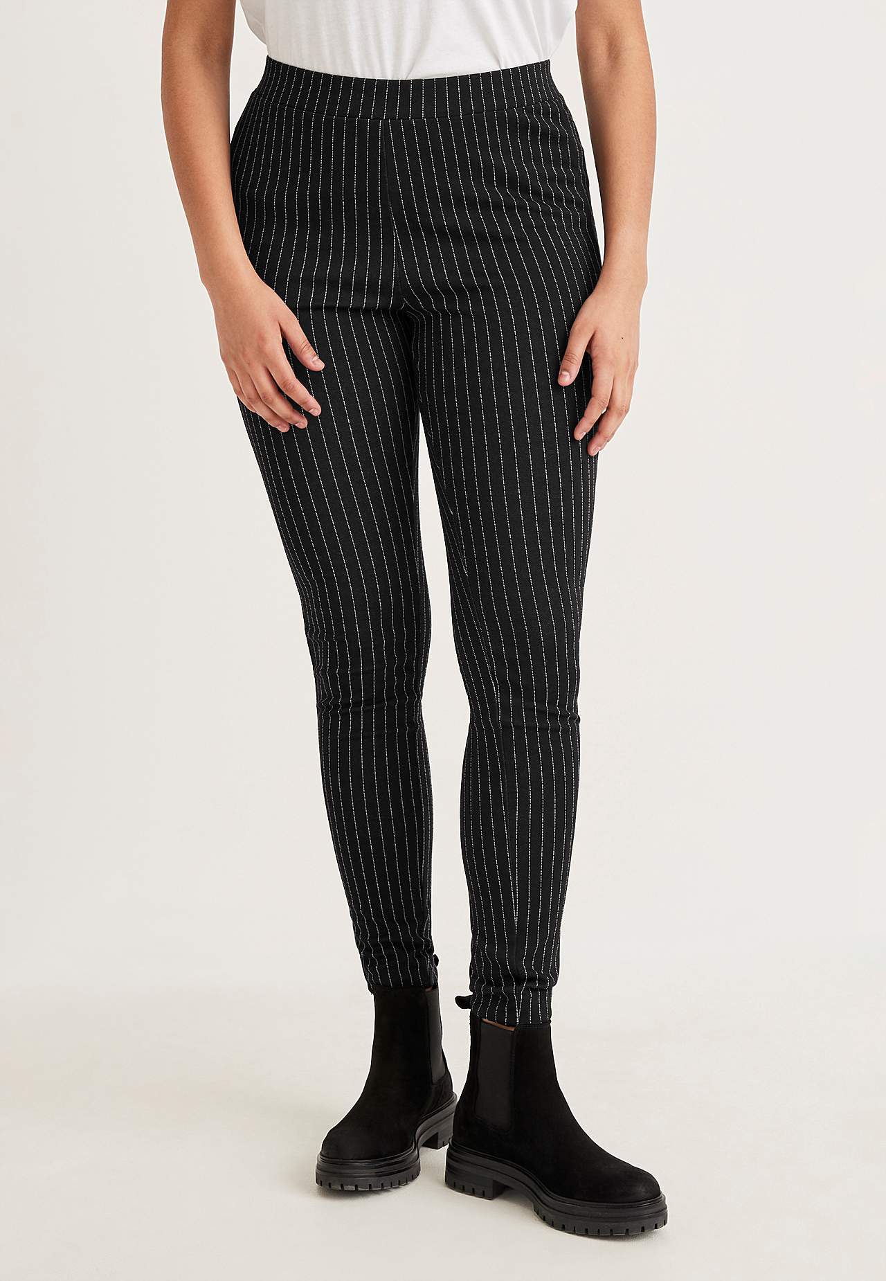 Kuviolliset leggingsit