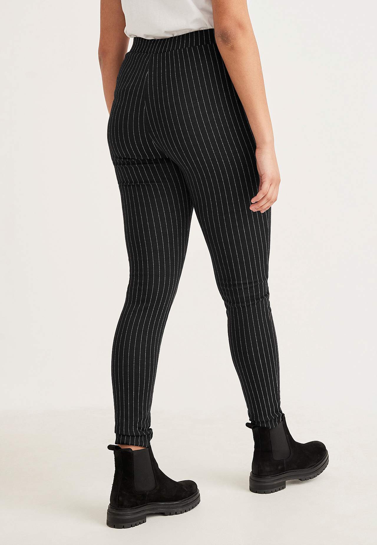 Kuviolliset leggingsit