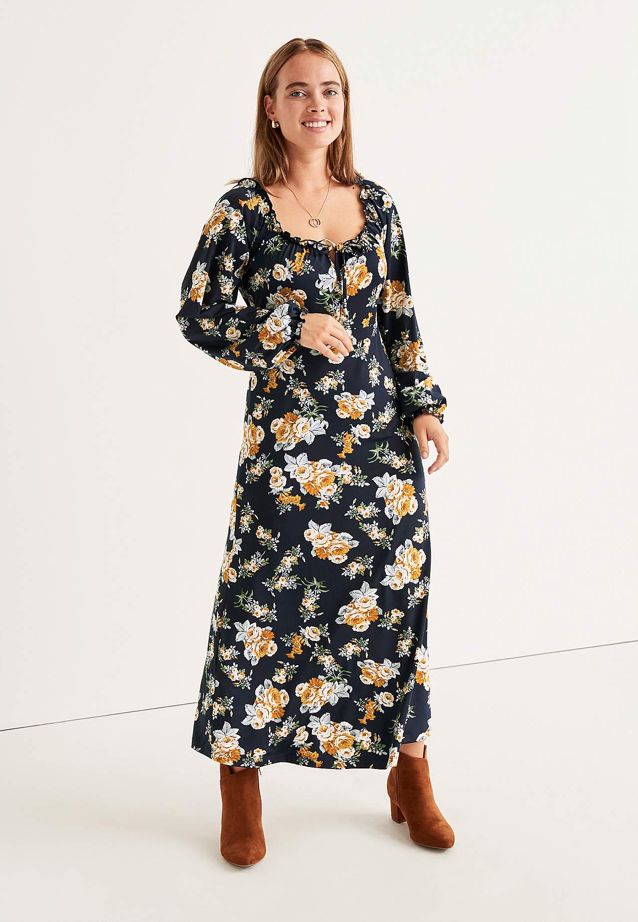 Kuviollinen maximekko Monica