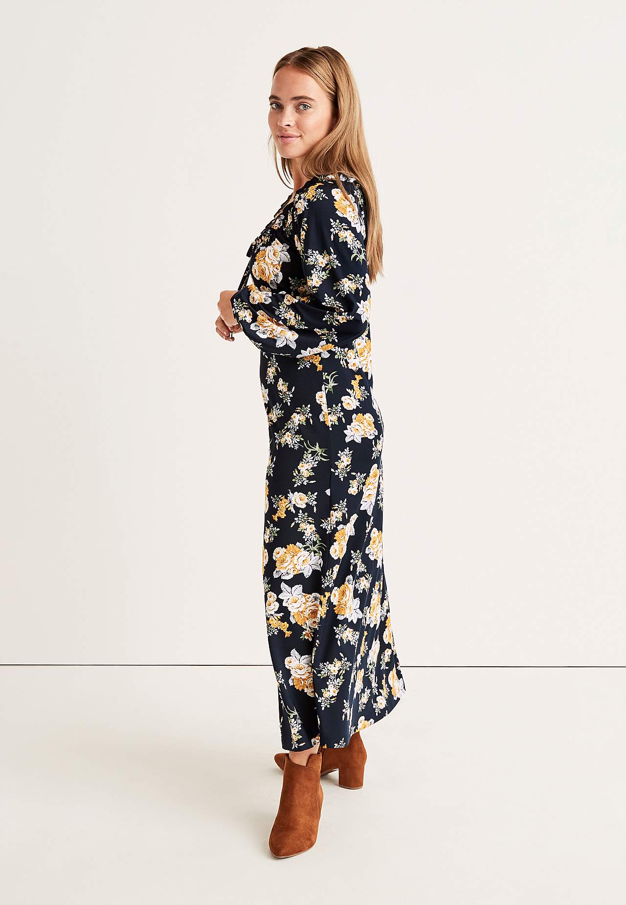 Kuviollinen maximekko Monica