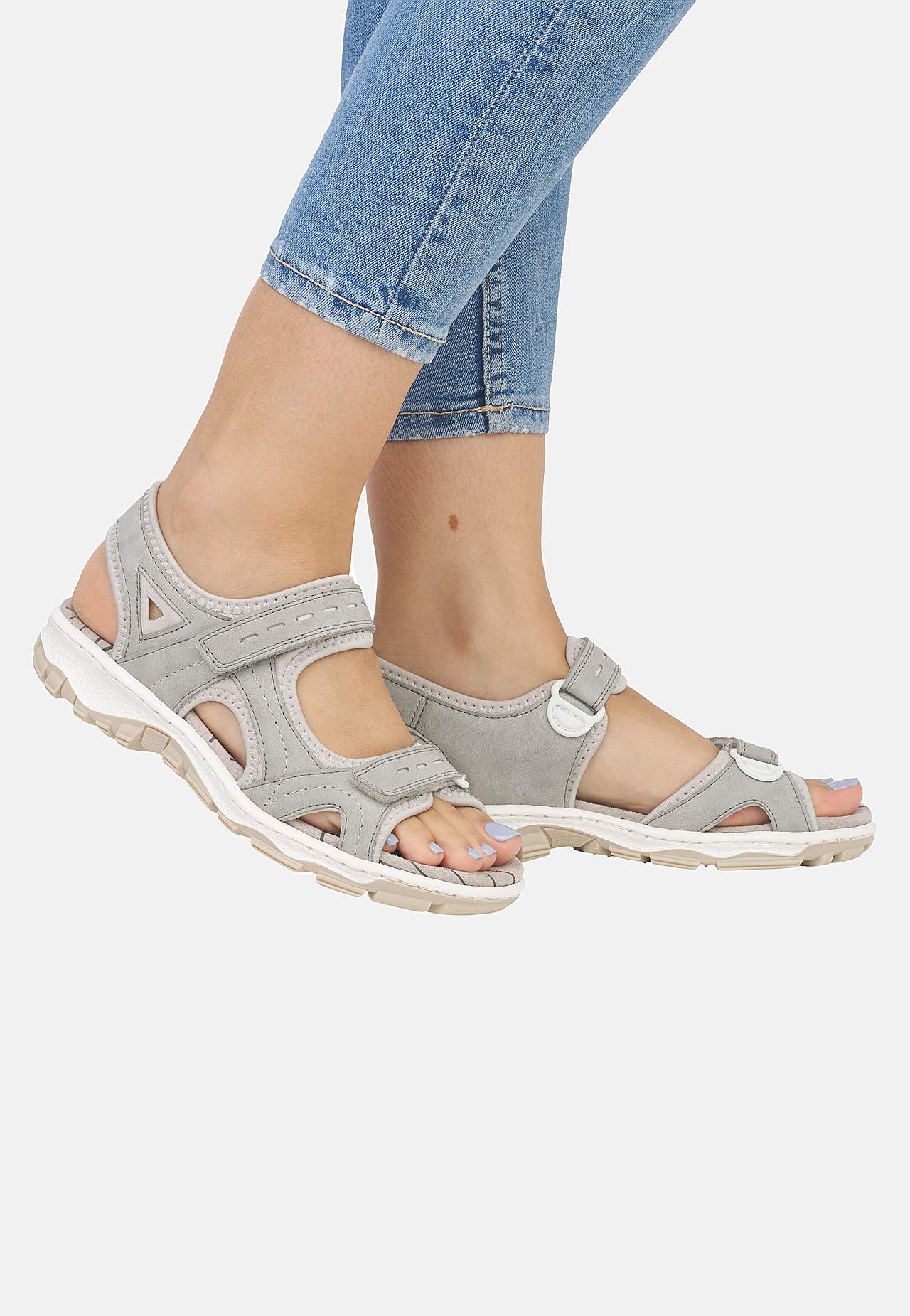 Mukava sandaali tarranauhakiinnityksellä