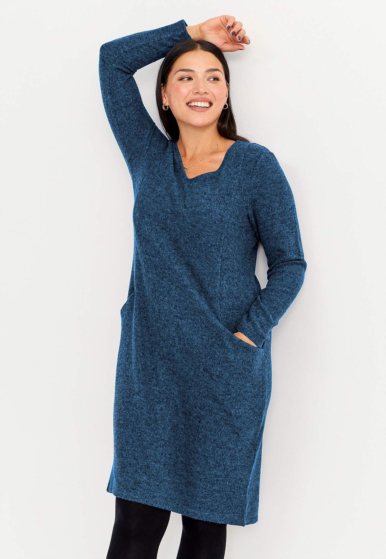 Hyvin pehmeä mekko taskuilla