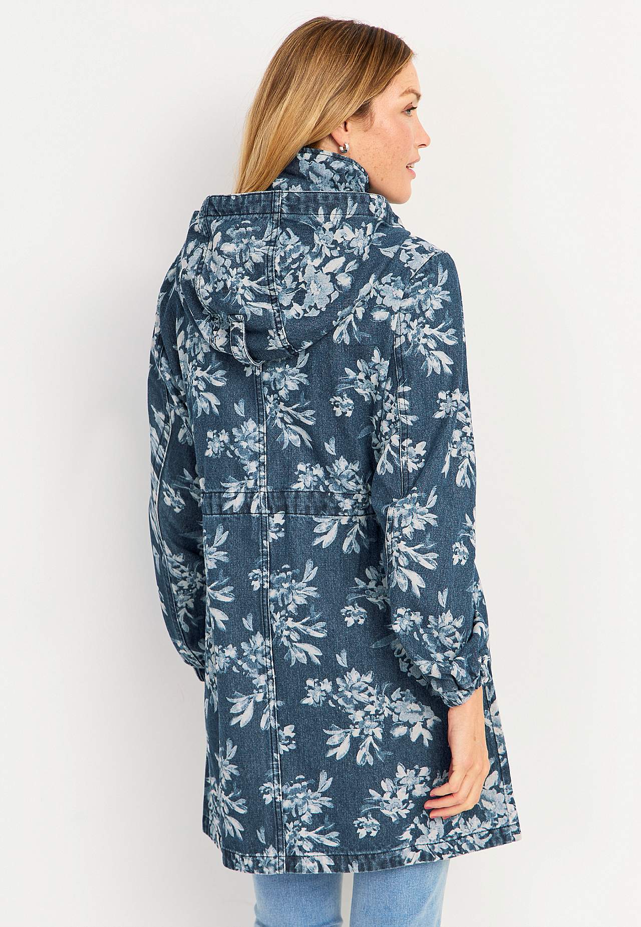 Kuvioitu parka denimistä