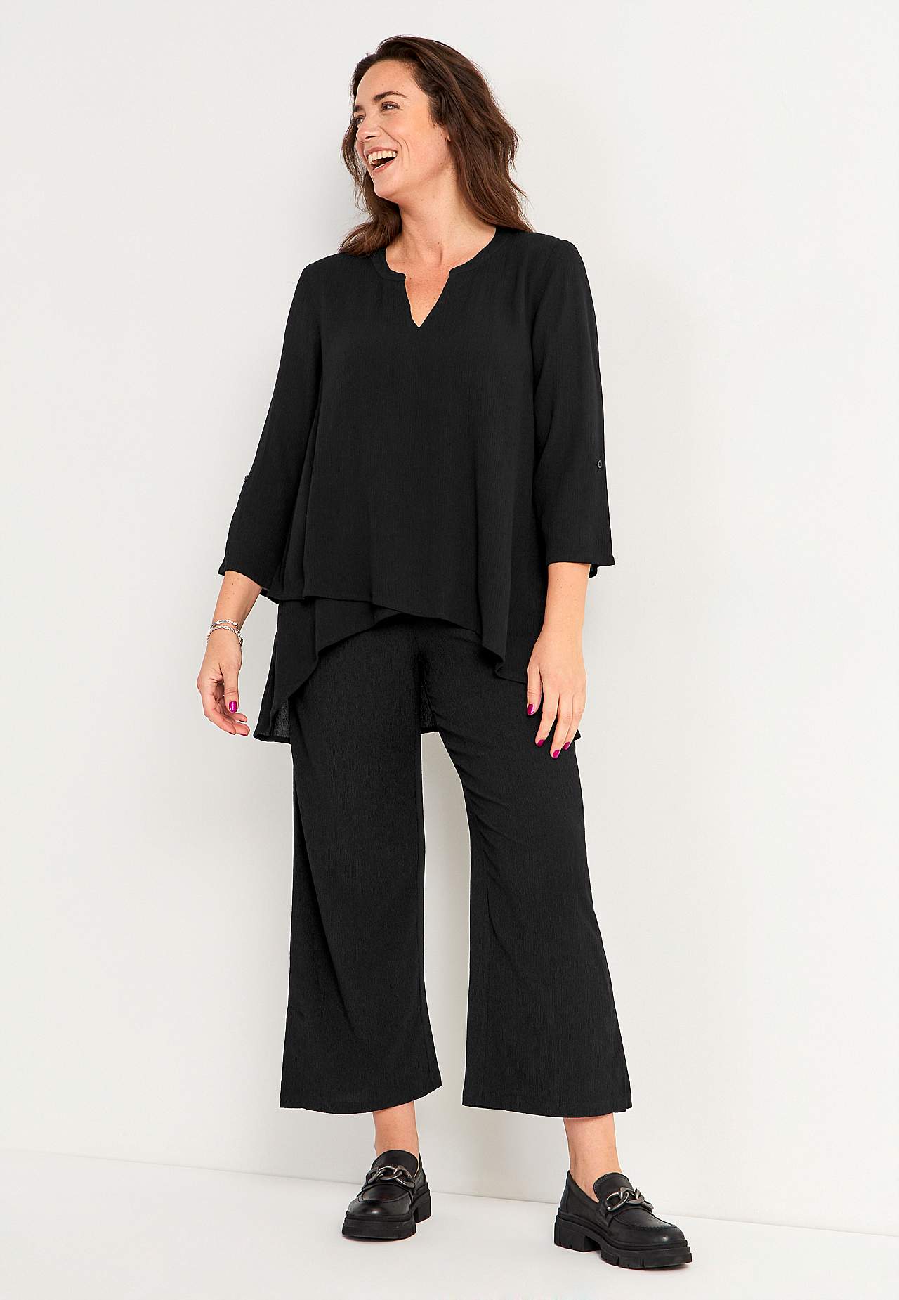 Trikoohousut rakennekuviolla