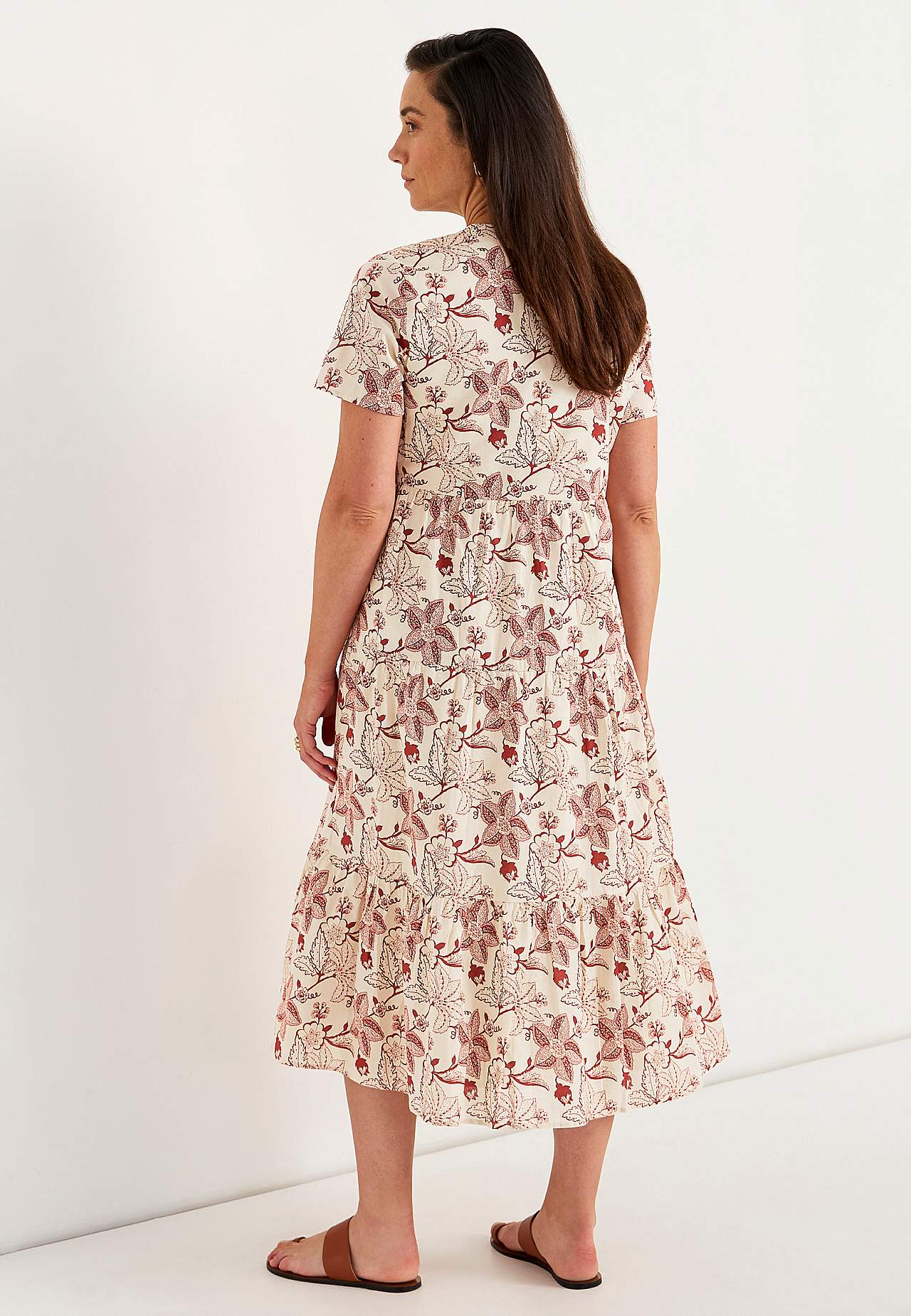 Puuvillamekko röyhelöllä