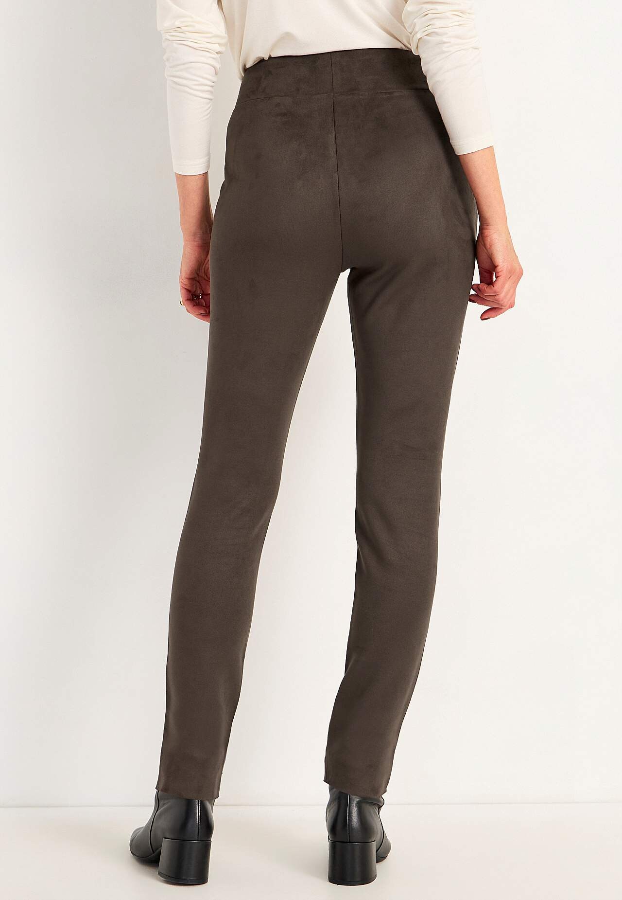 Leggingsit mokka-lookilla