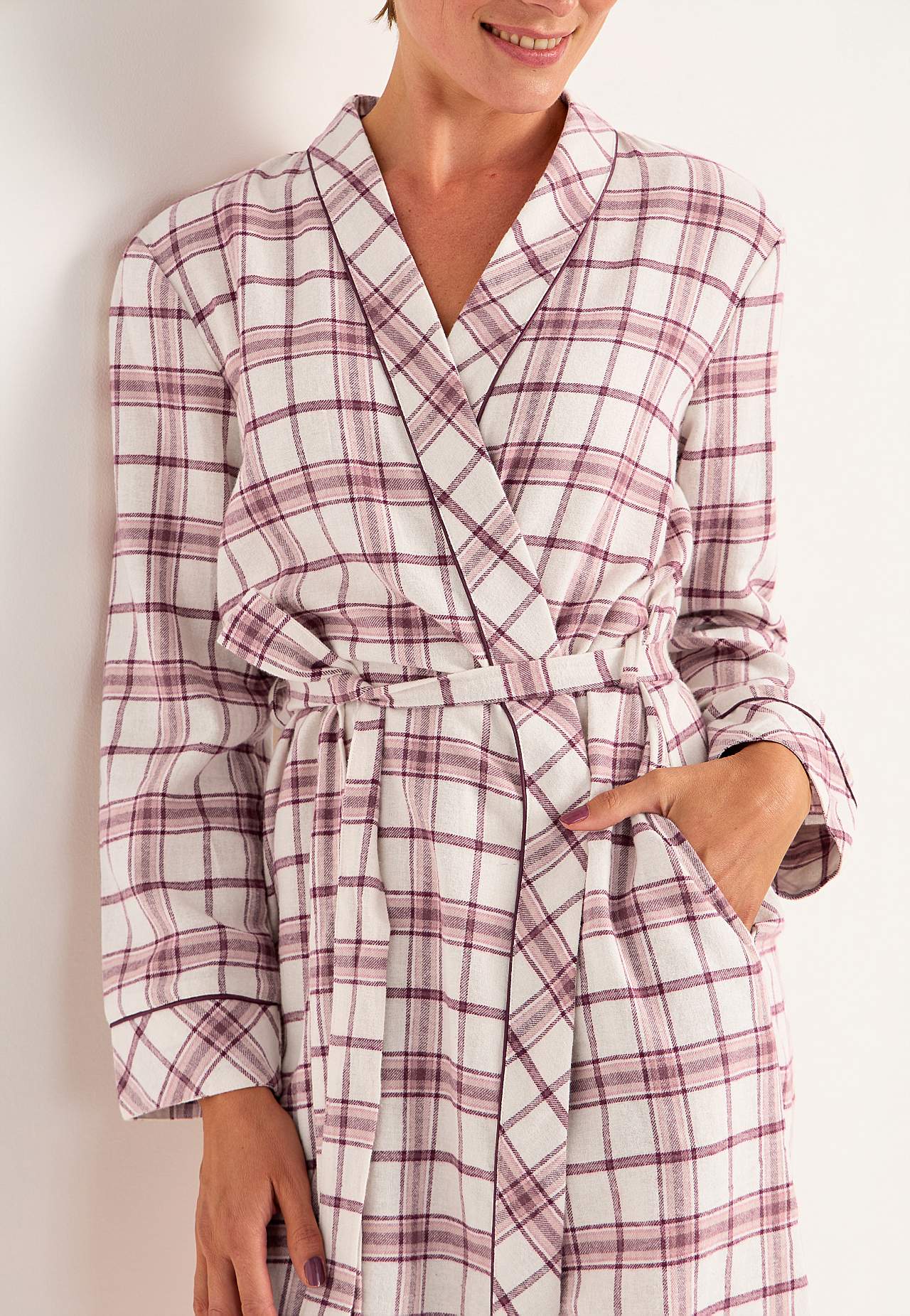 Ruudullinen aamutakki flanellista