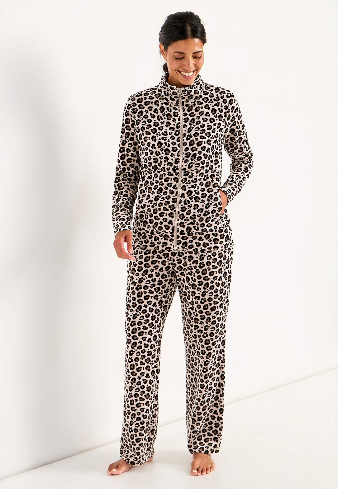 Veluuritakki vetoketjulla Wilma