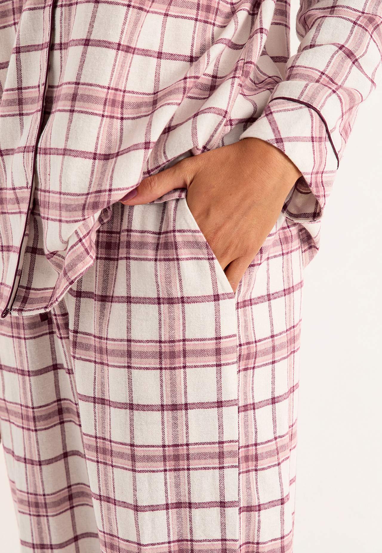 Ruudullinen pyjama flanellista