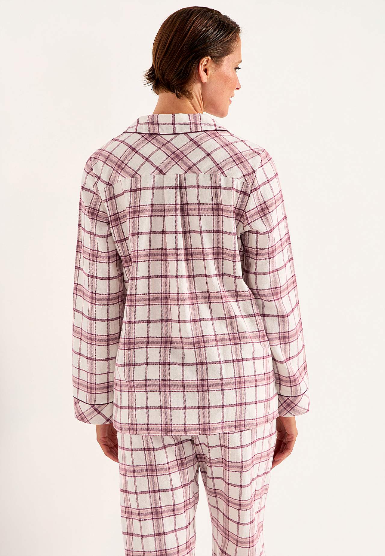 Ruudullinen pyjama flanellista