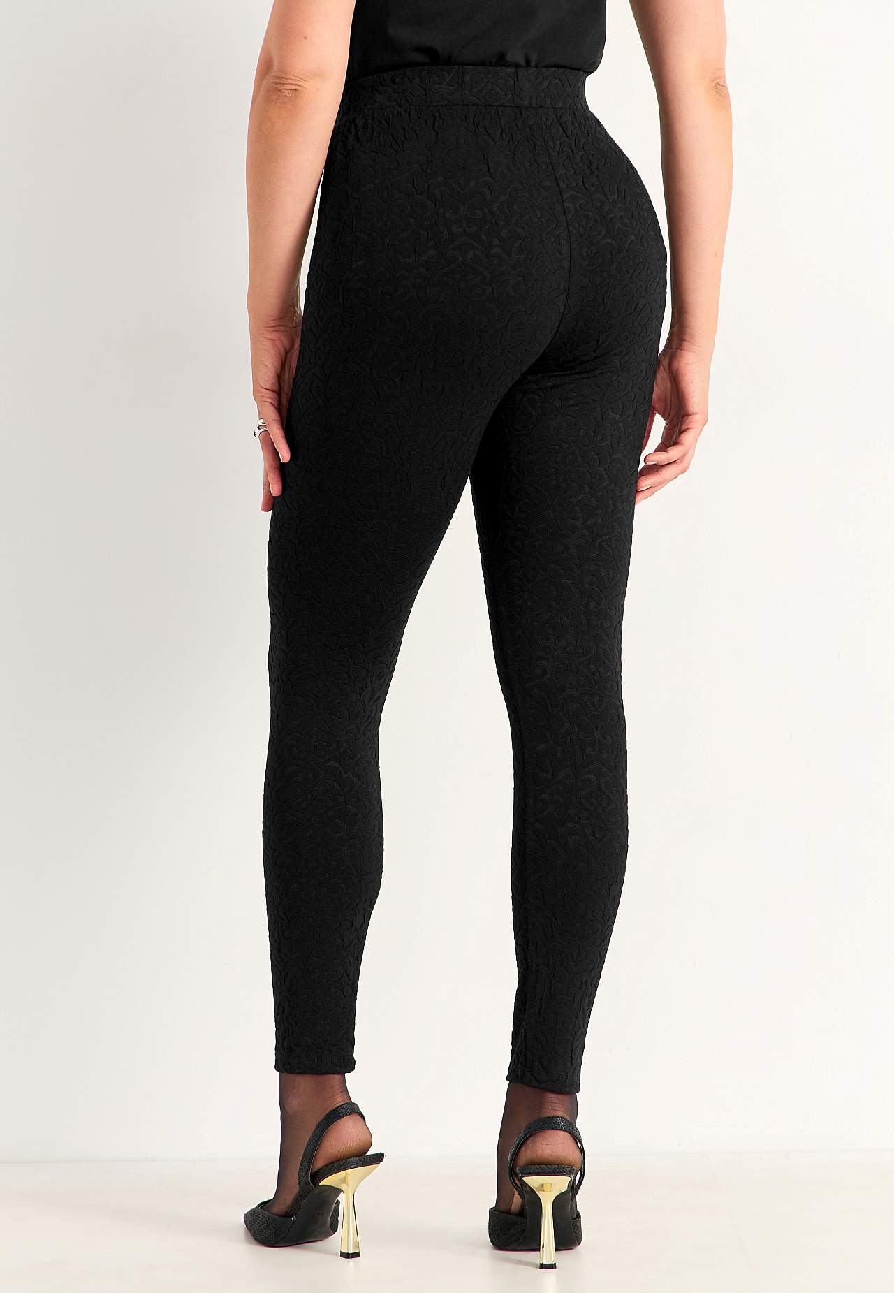 Leggingsit rakennekuviolla