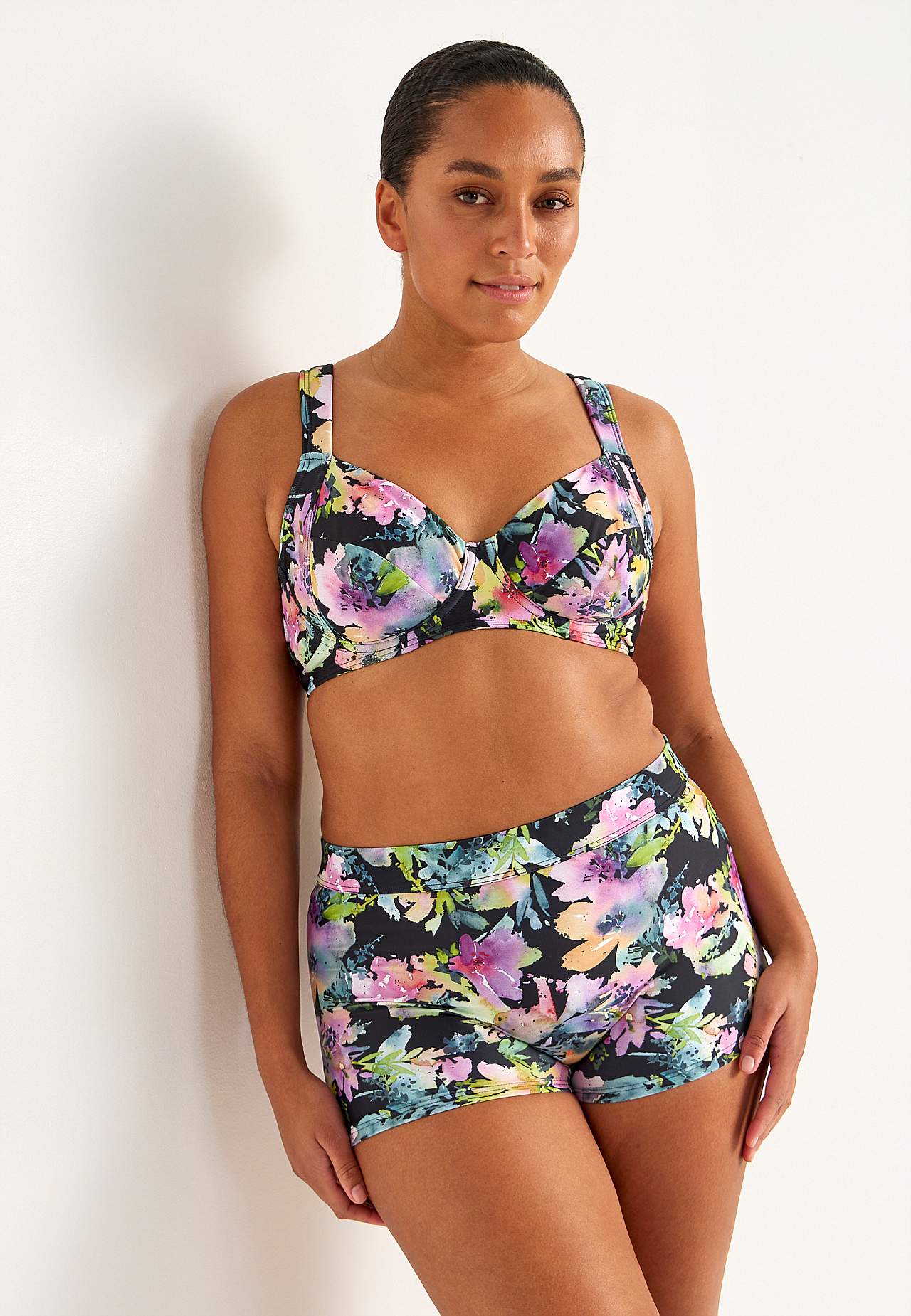 Toppaamattomat bikinirintaliivit