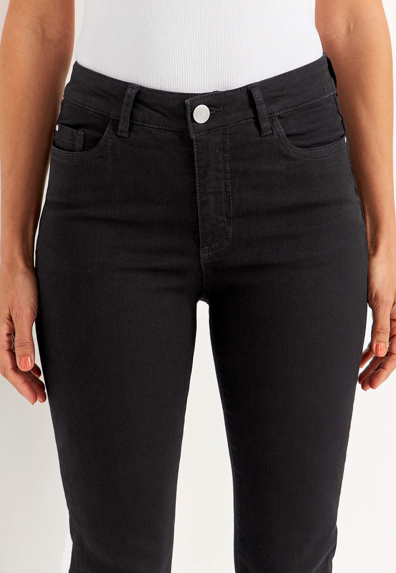 Caprifarkut viisitaskuisella mallilla