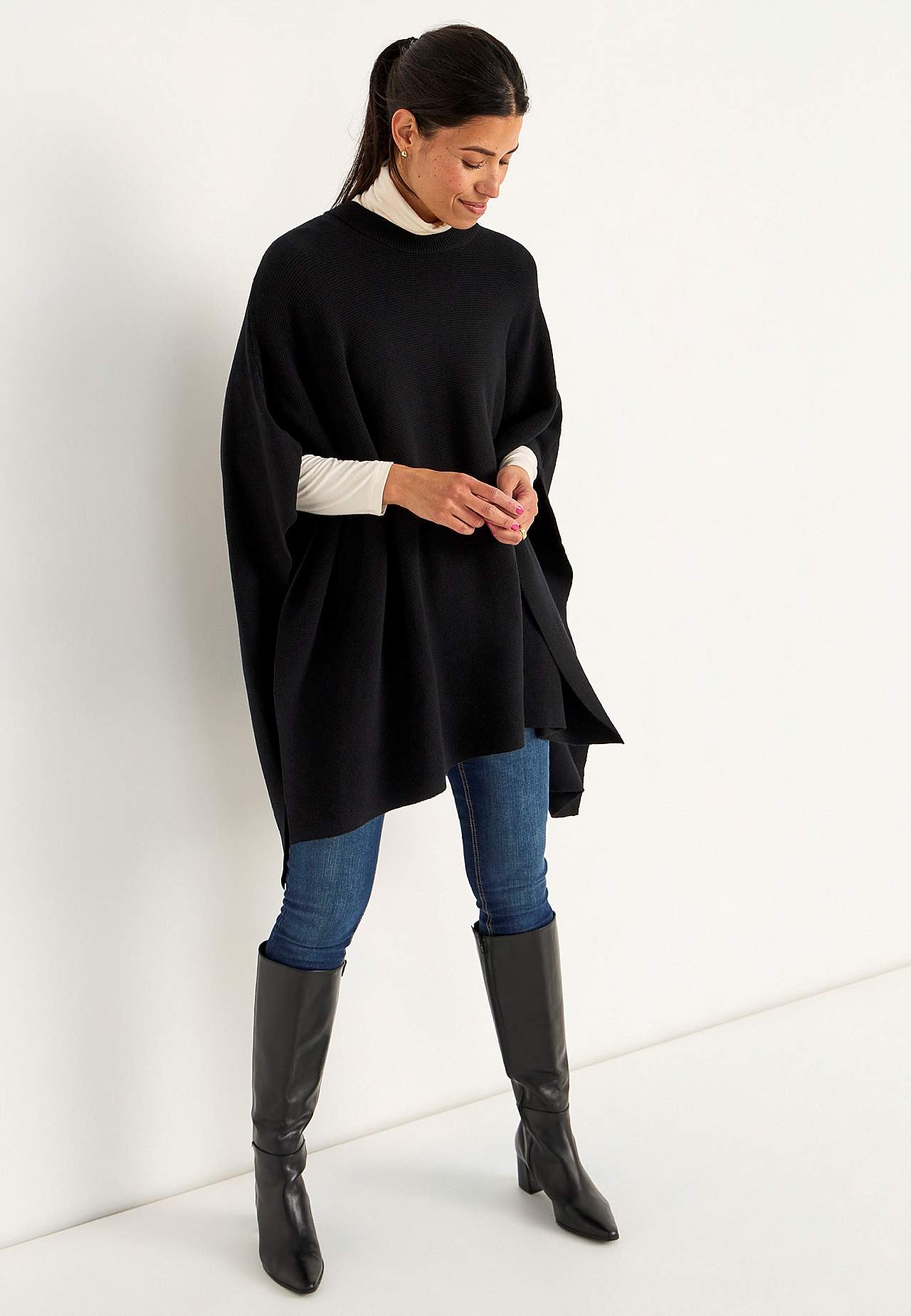 Tiheäsilmukkainen poncho