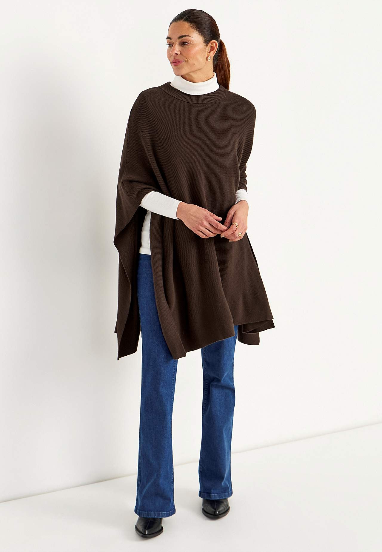 Tiheäsilmukkainen poncho