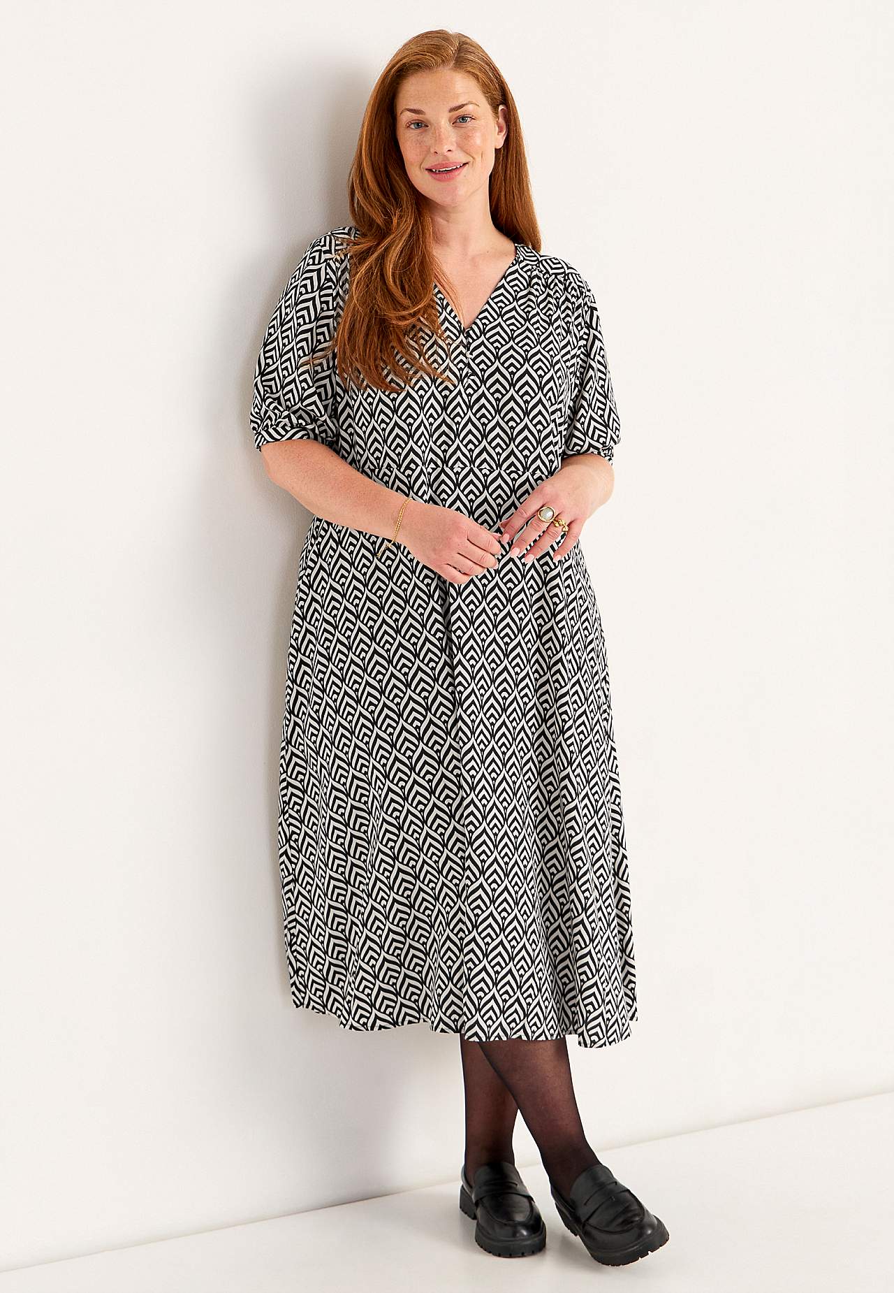 Kuviollinen mekko