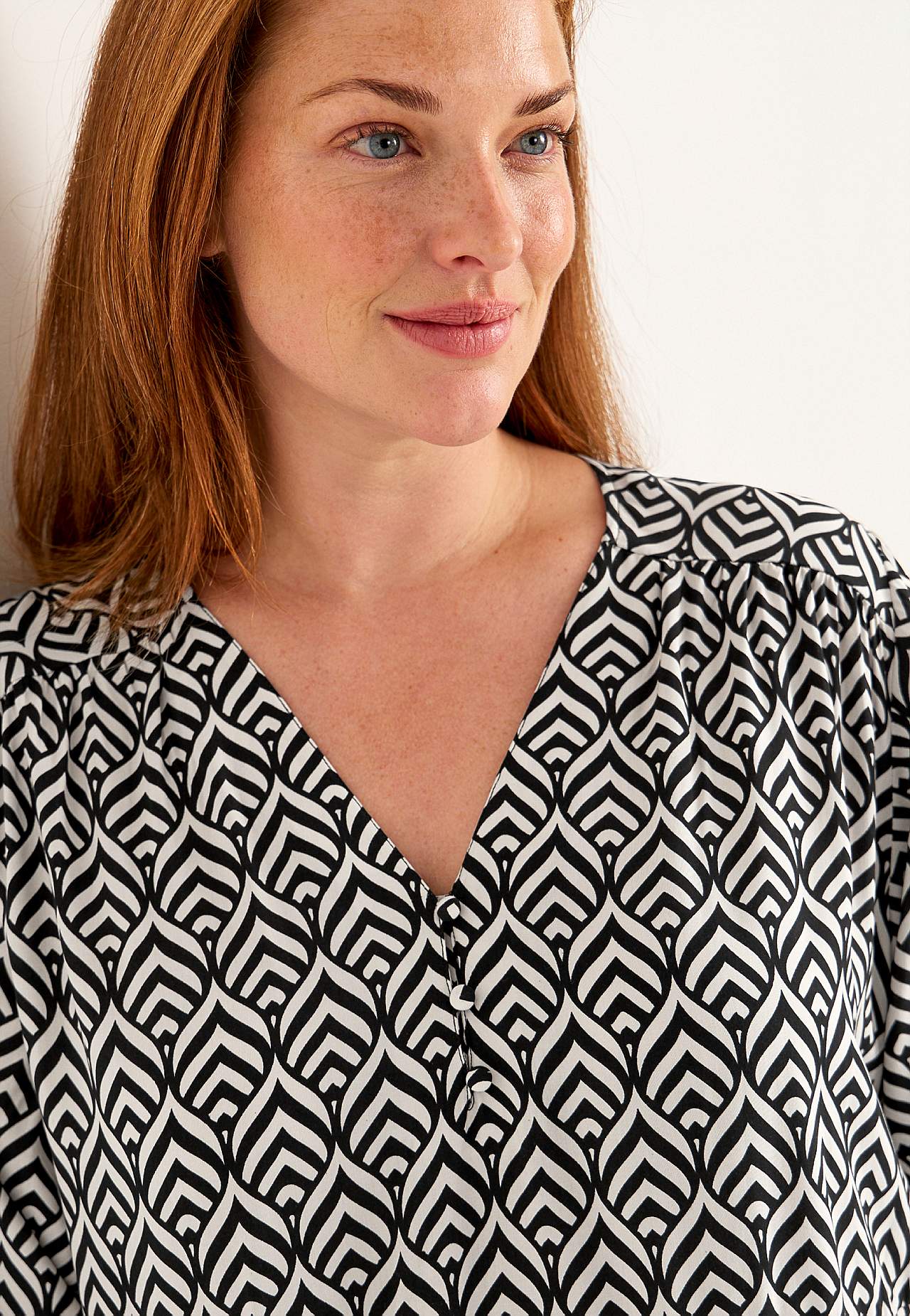 Kuviollinen mekko