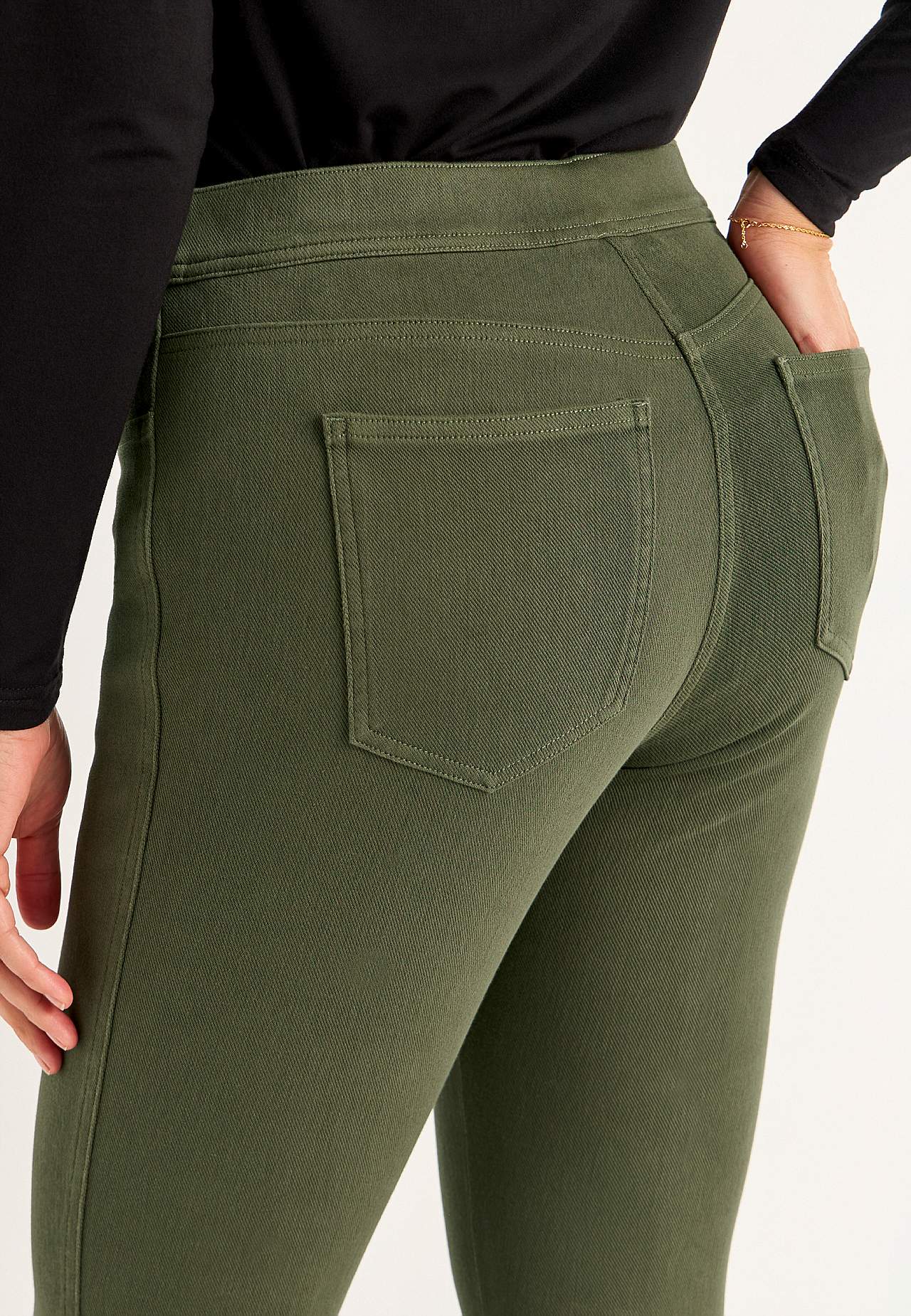 Joustavat leggingsit
