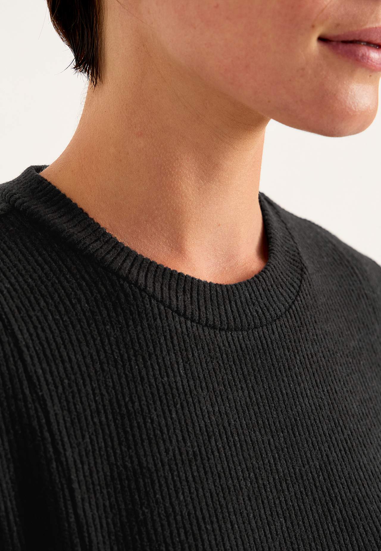 Hyvin pehmeä mekko taskuilla Beata