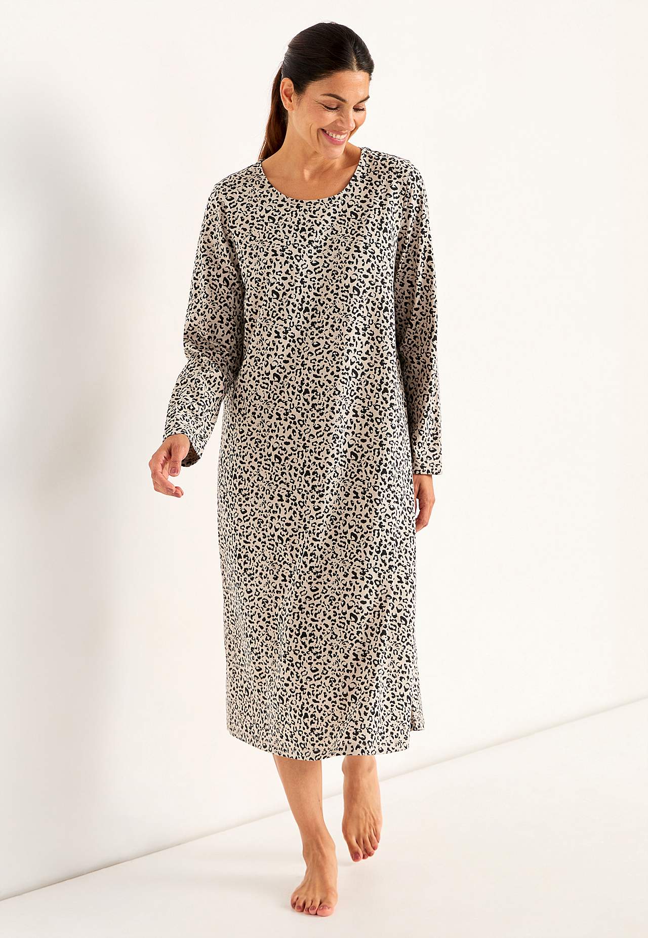 Kuvioitu, pitkä yöpaita