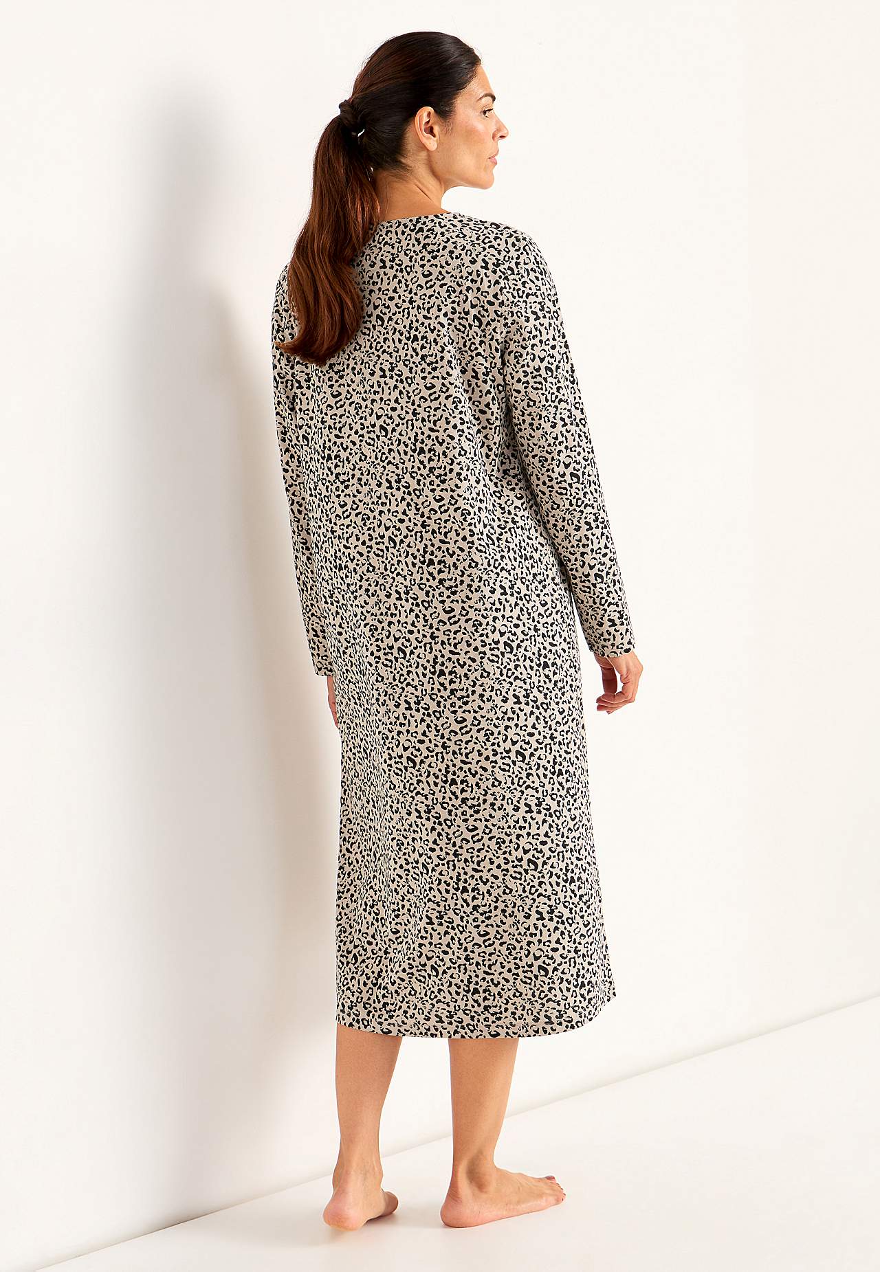 Kuvioitu, pitkä yöpaita