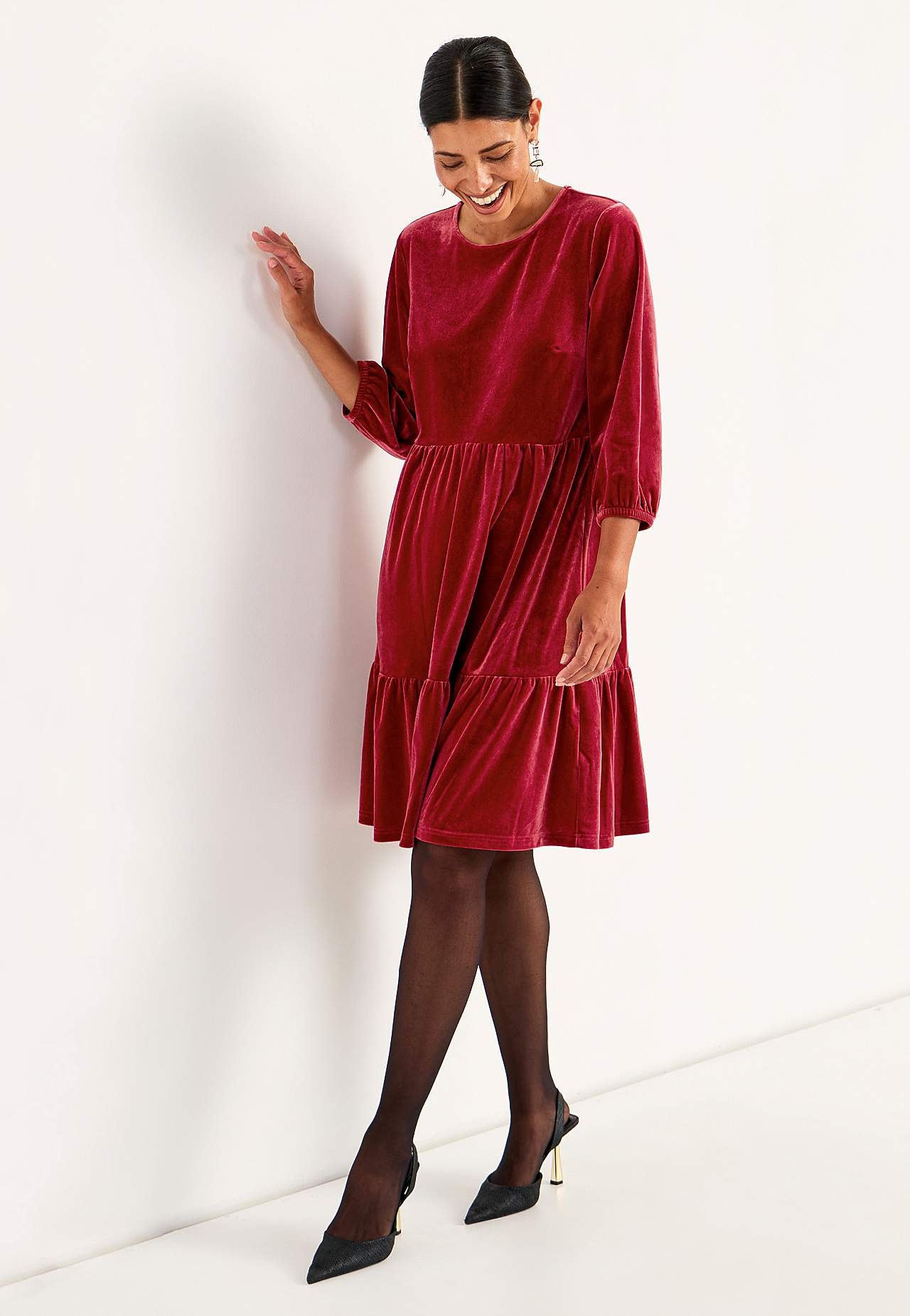 Samettimekko röyhelöillä