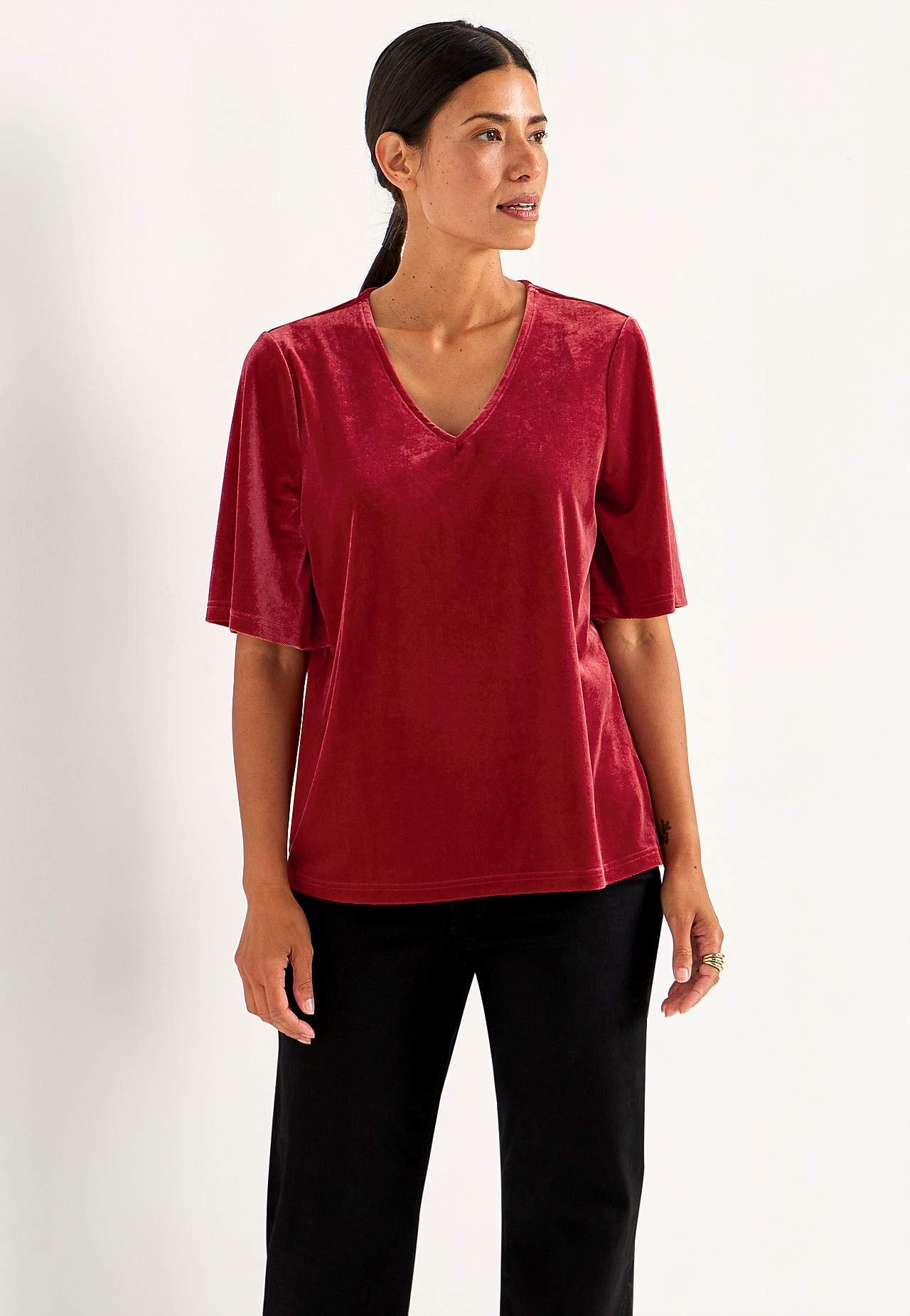 V-kaula-aukkoinen samettitoppi