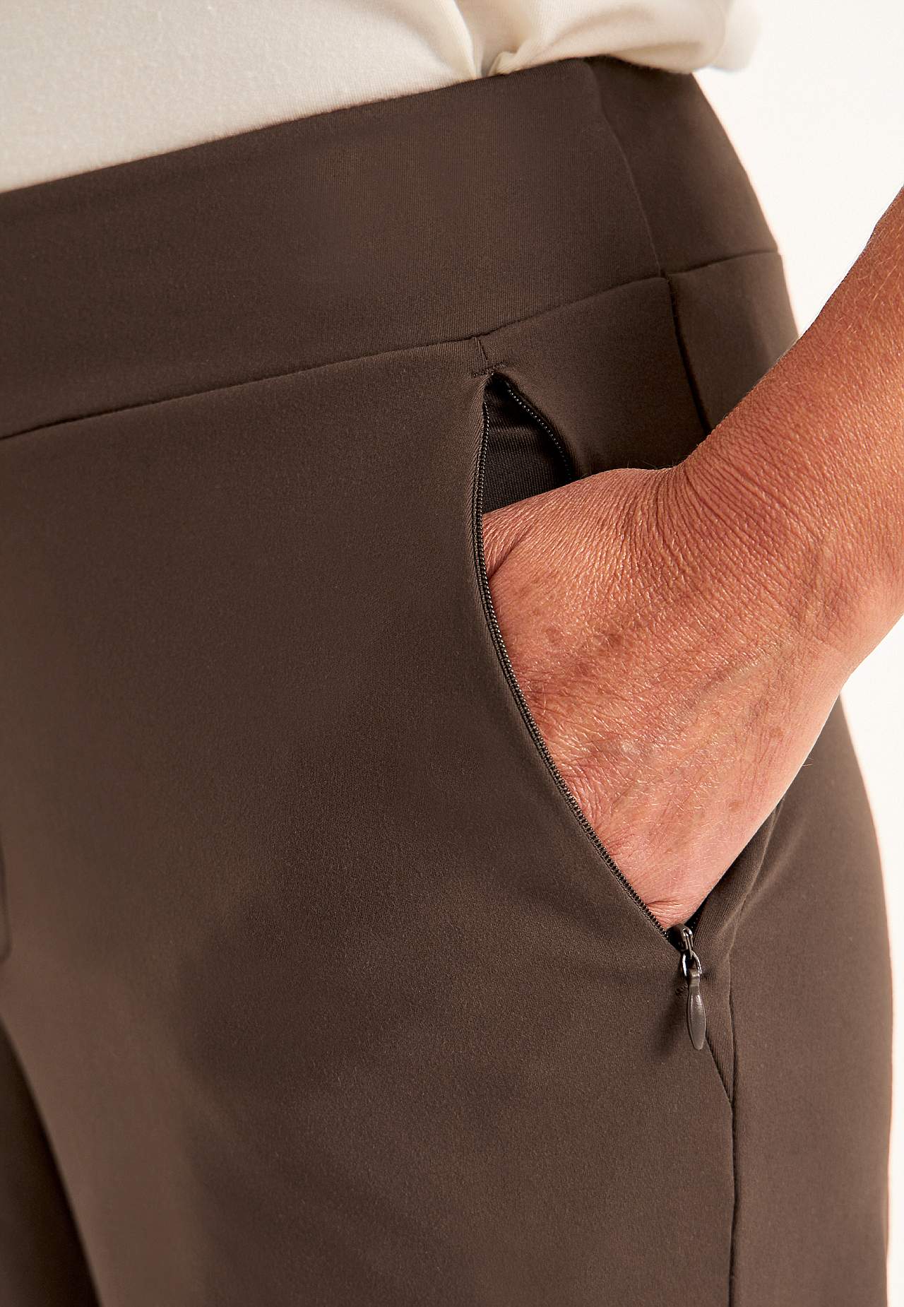 Monipuoliset, leveät trikoohousut Daria