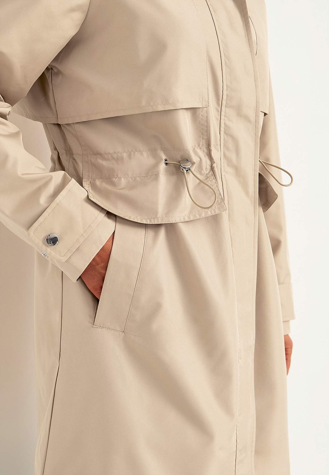 Tyylikäs, vuorattu parka