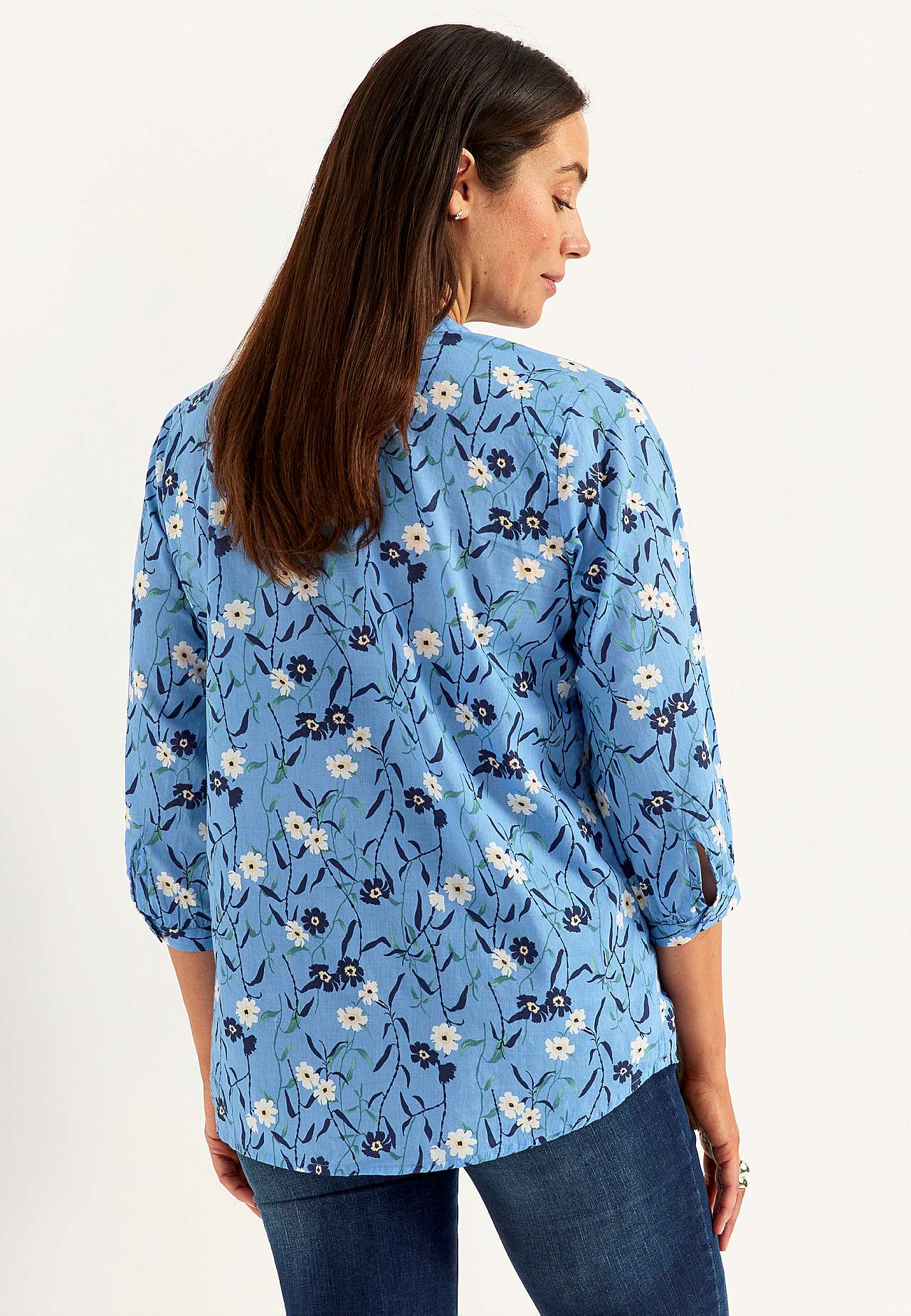 Kukkakuvioinen, kudottu tunika