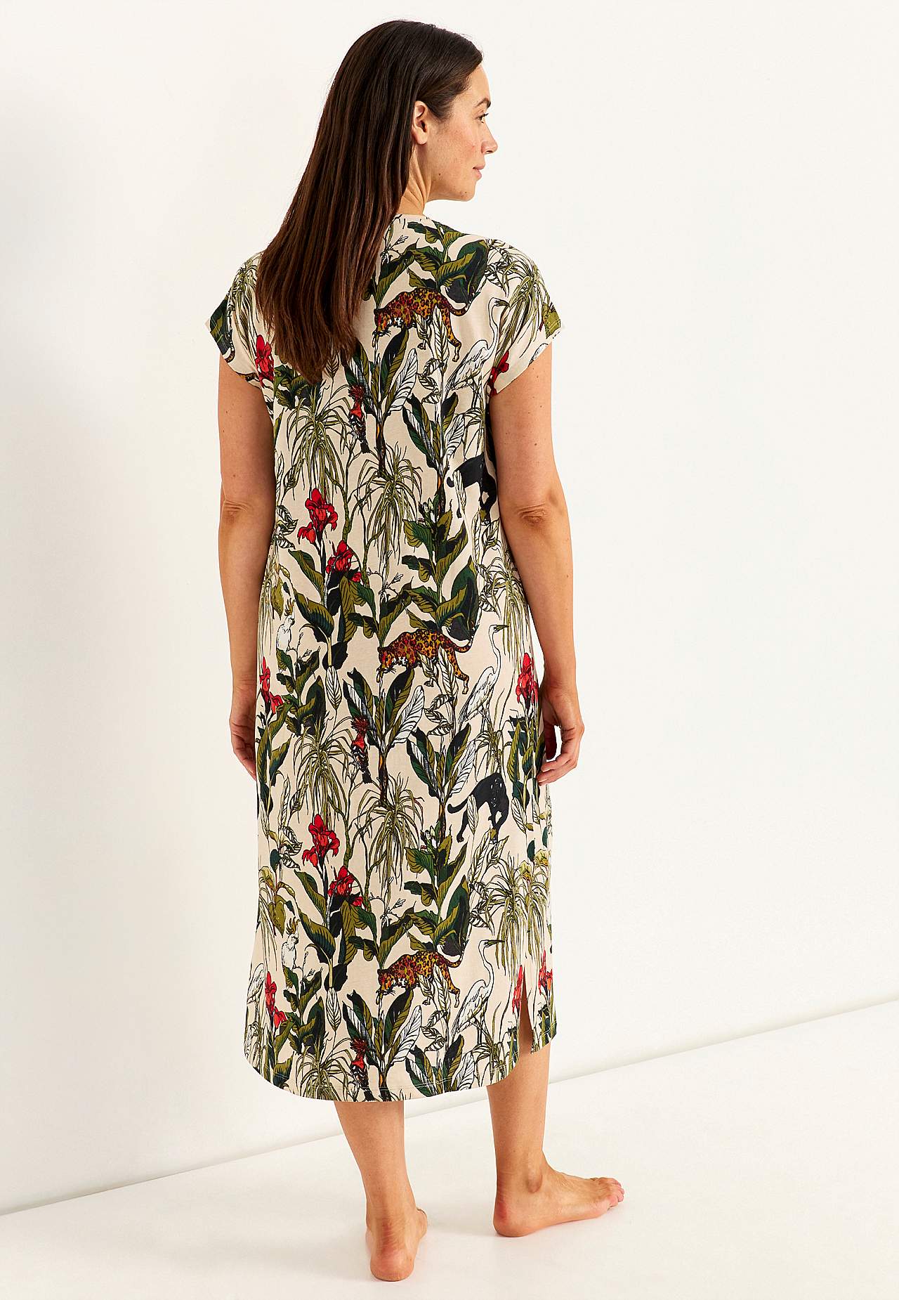 Yömekko lyhyillä hihoilla