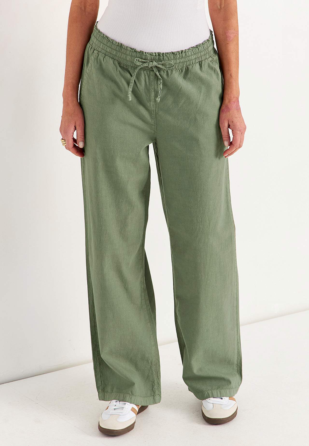 Housut pestystä puuvillasta