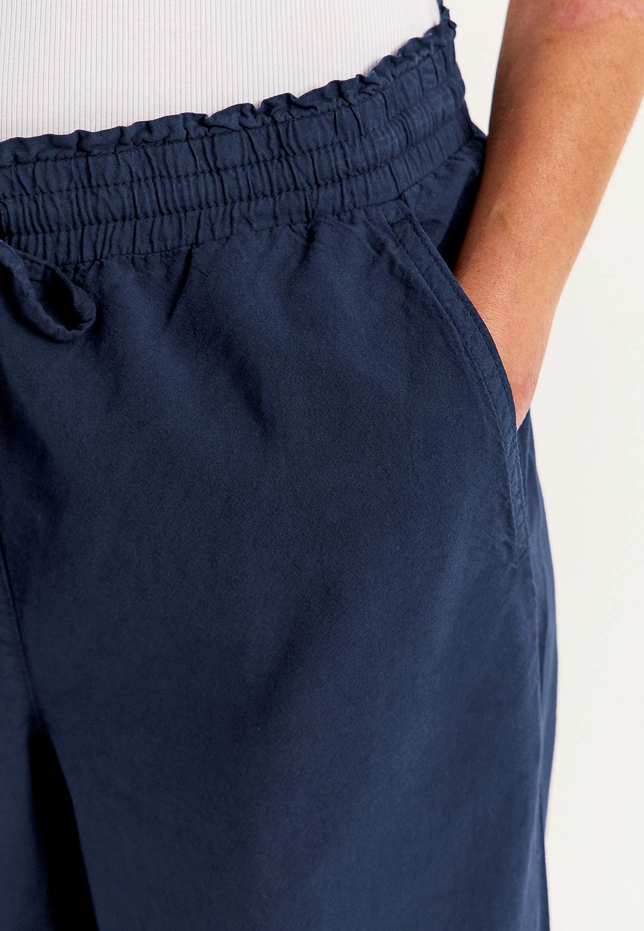 Housut pestystä puuvillasta