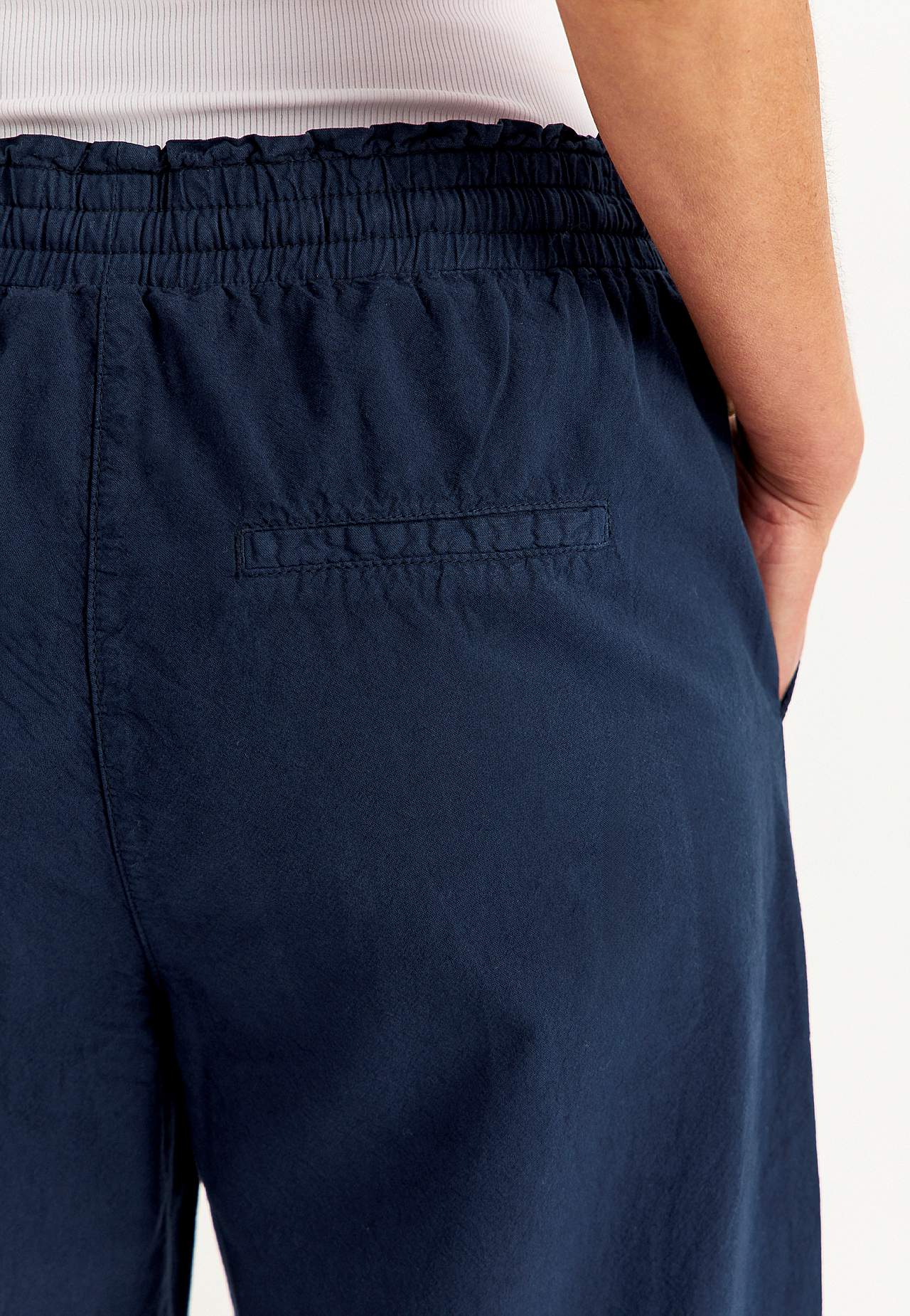 Housut pestystä puuvillasta