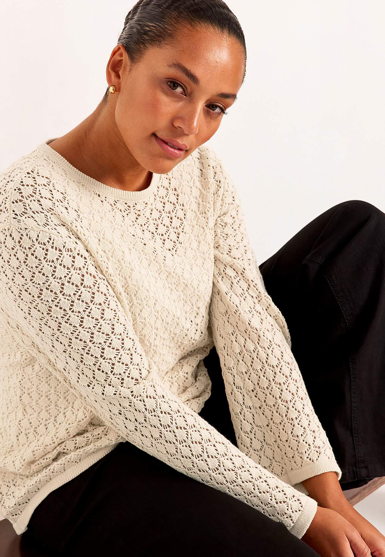 Neulottu paita rei’ityksellä