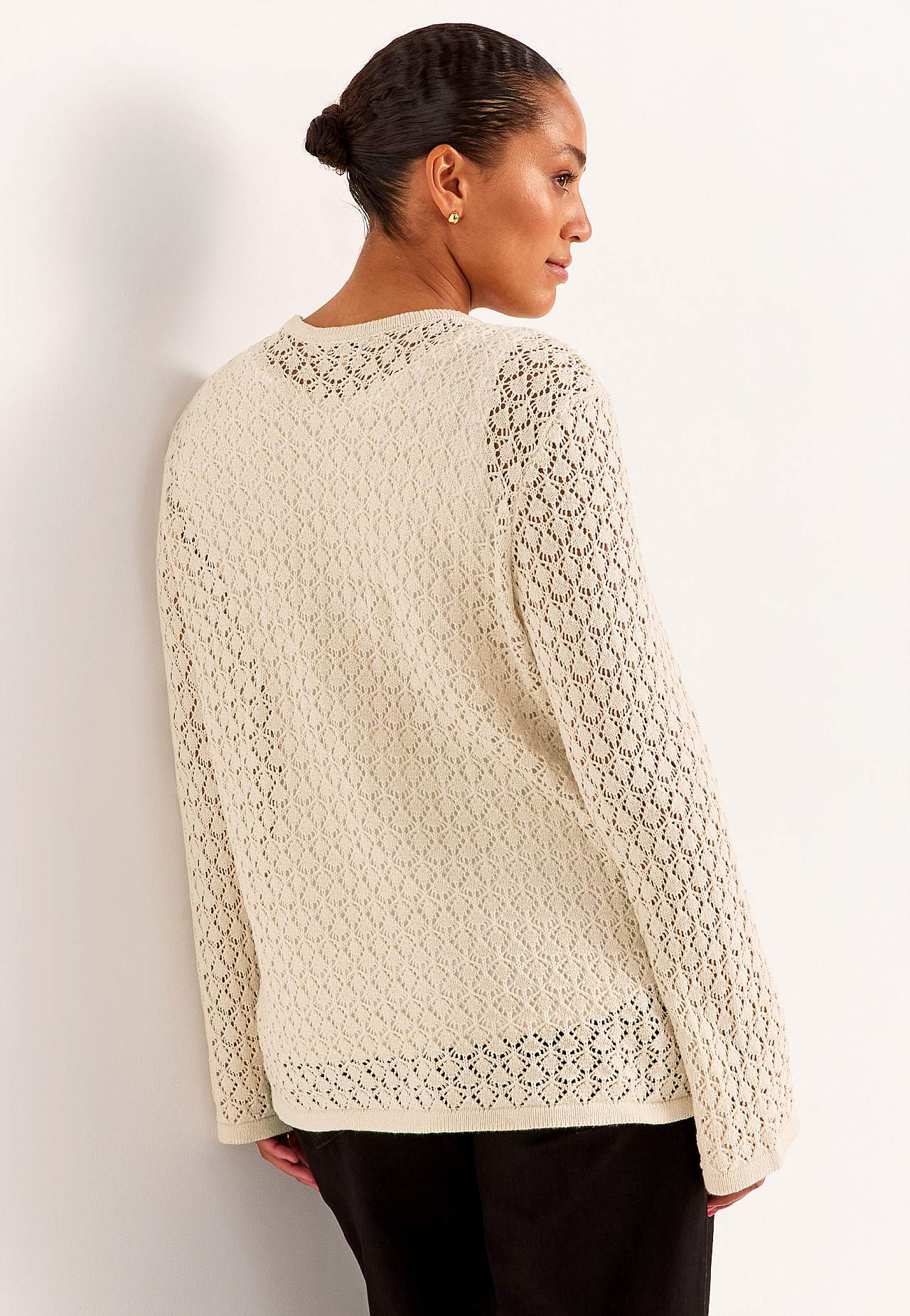 Neulottu paita rei’ityksellä