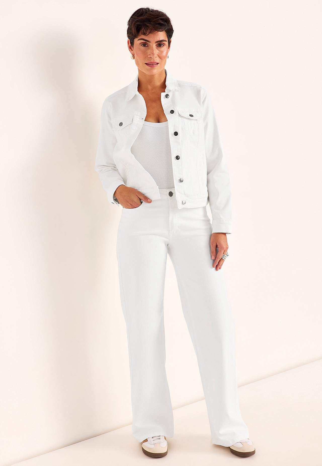 Joustava farkkutakki