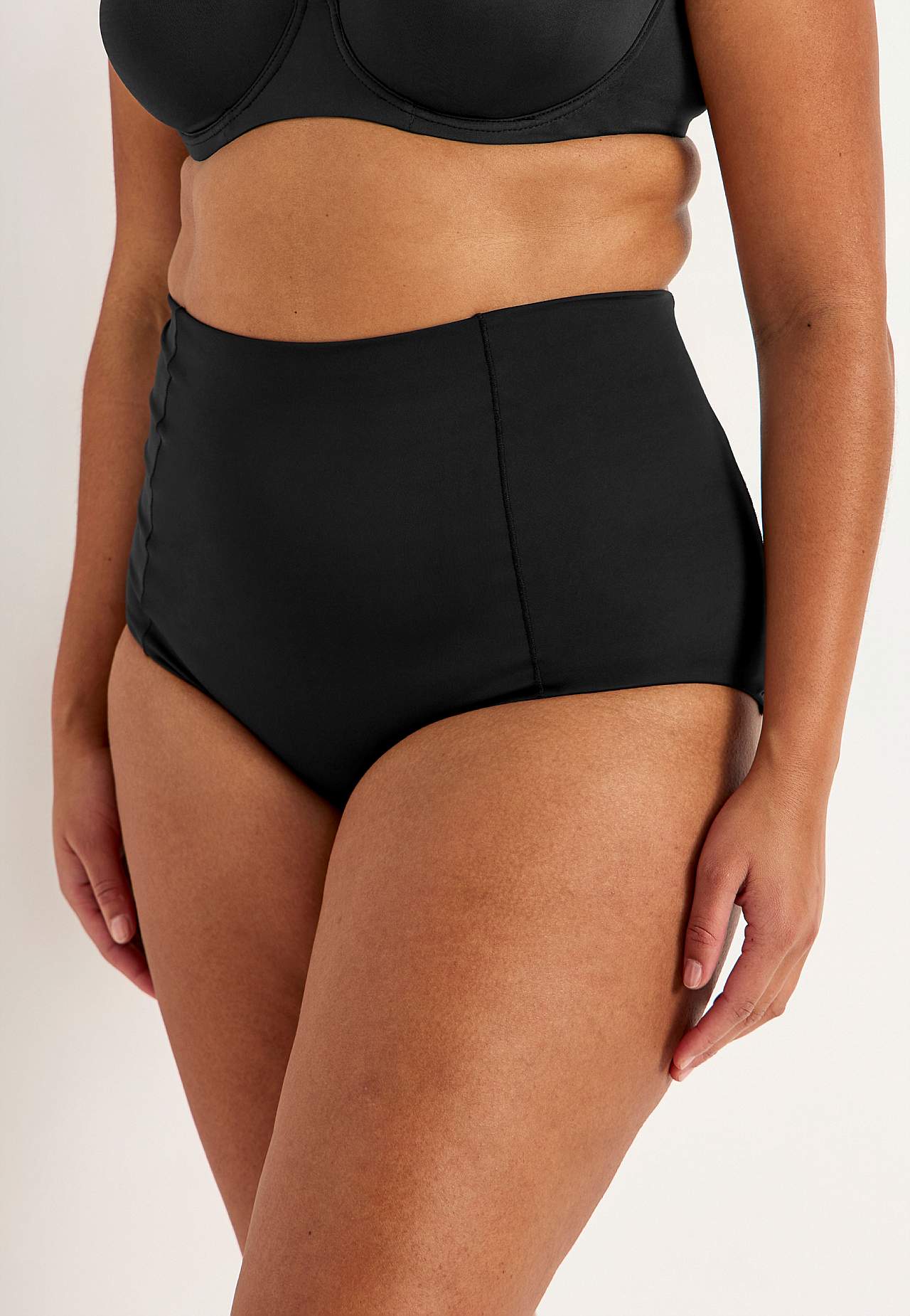 Muotoilevat pikkuhousut korkealla vyötäröllä 2 kpl/pakkaus