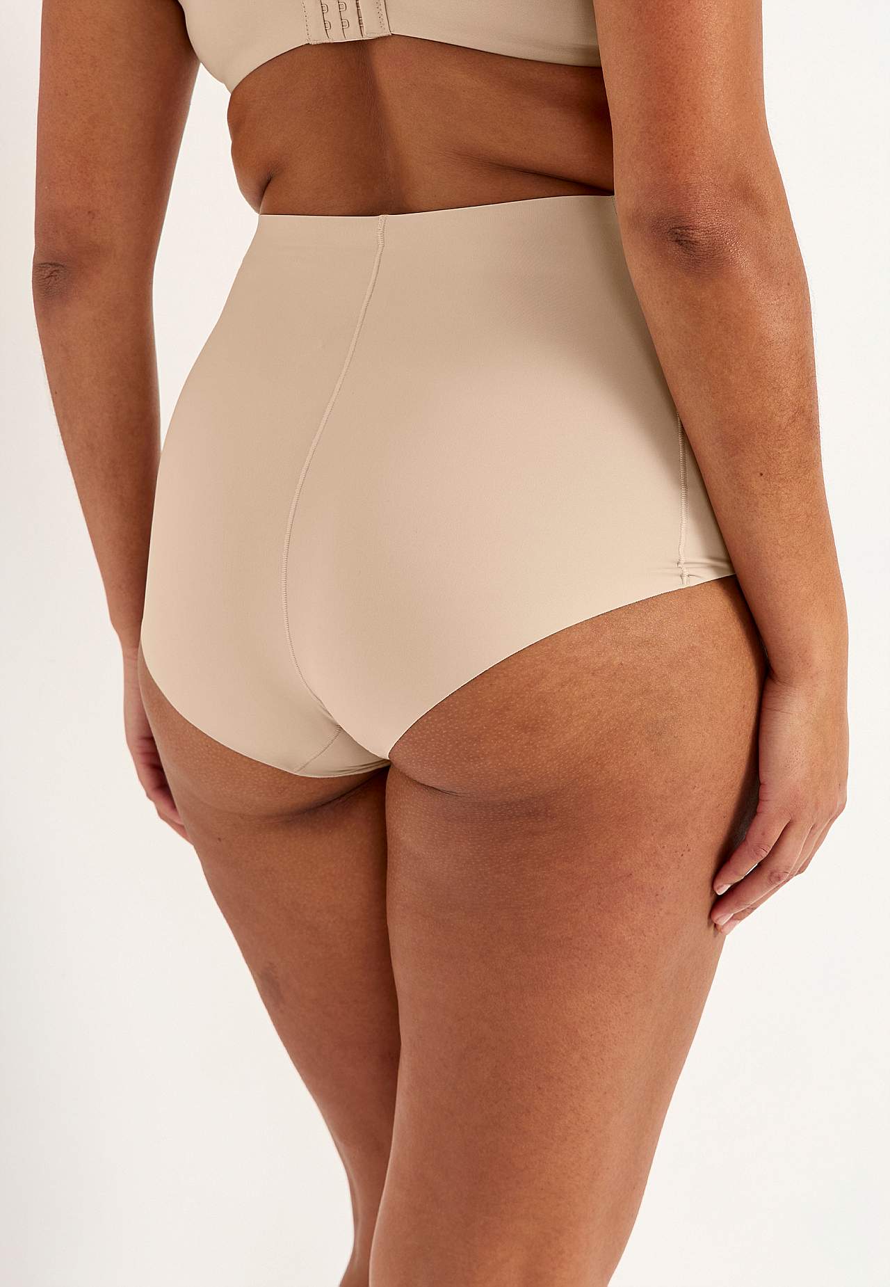 Muotoilevat pikkuhousut korkealla vyötäröllä 2 kpl/pakkaus