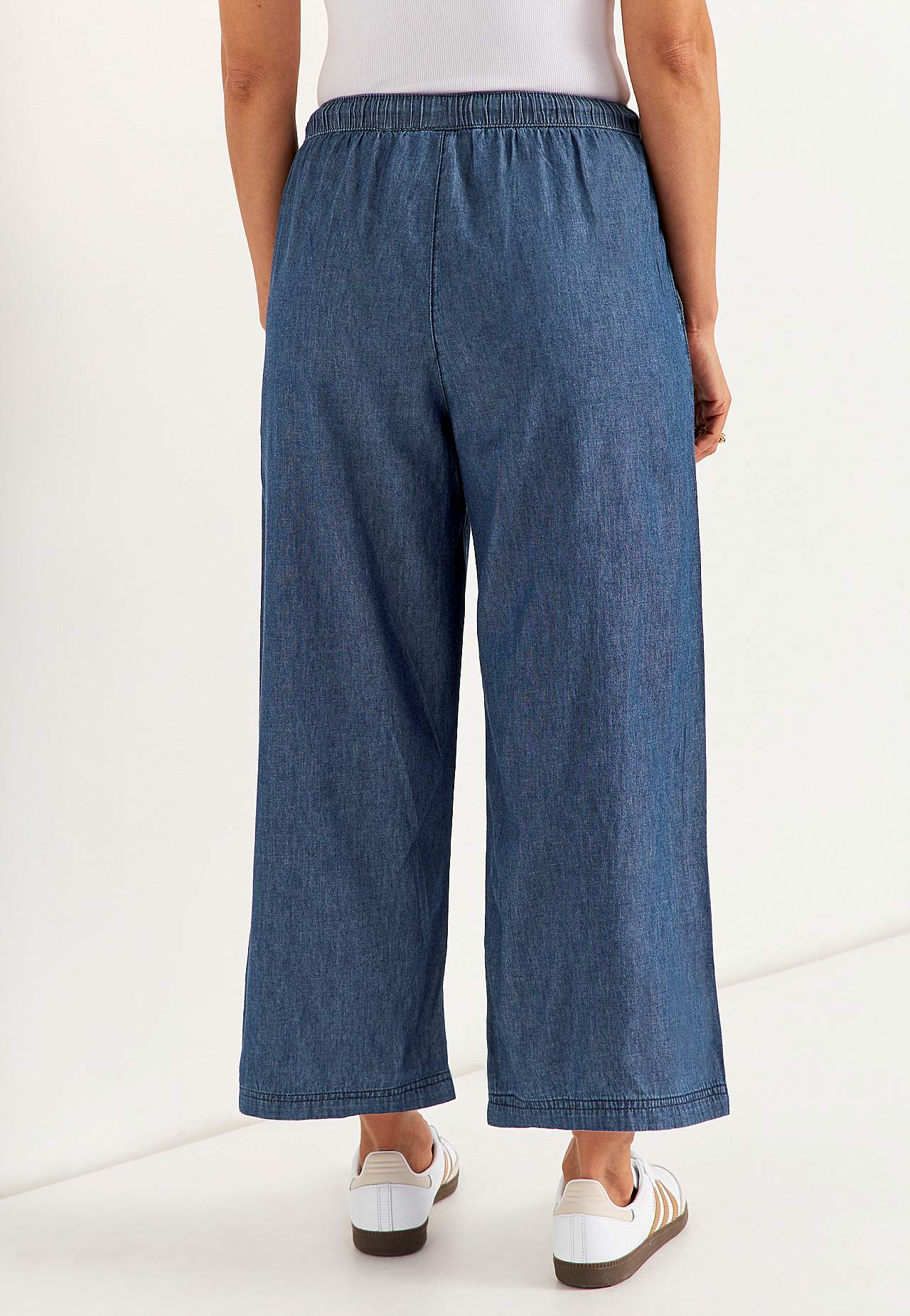 Culottehousut pehmeästä, ilmavasta denimistä