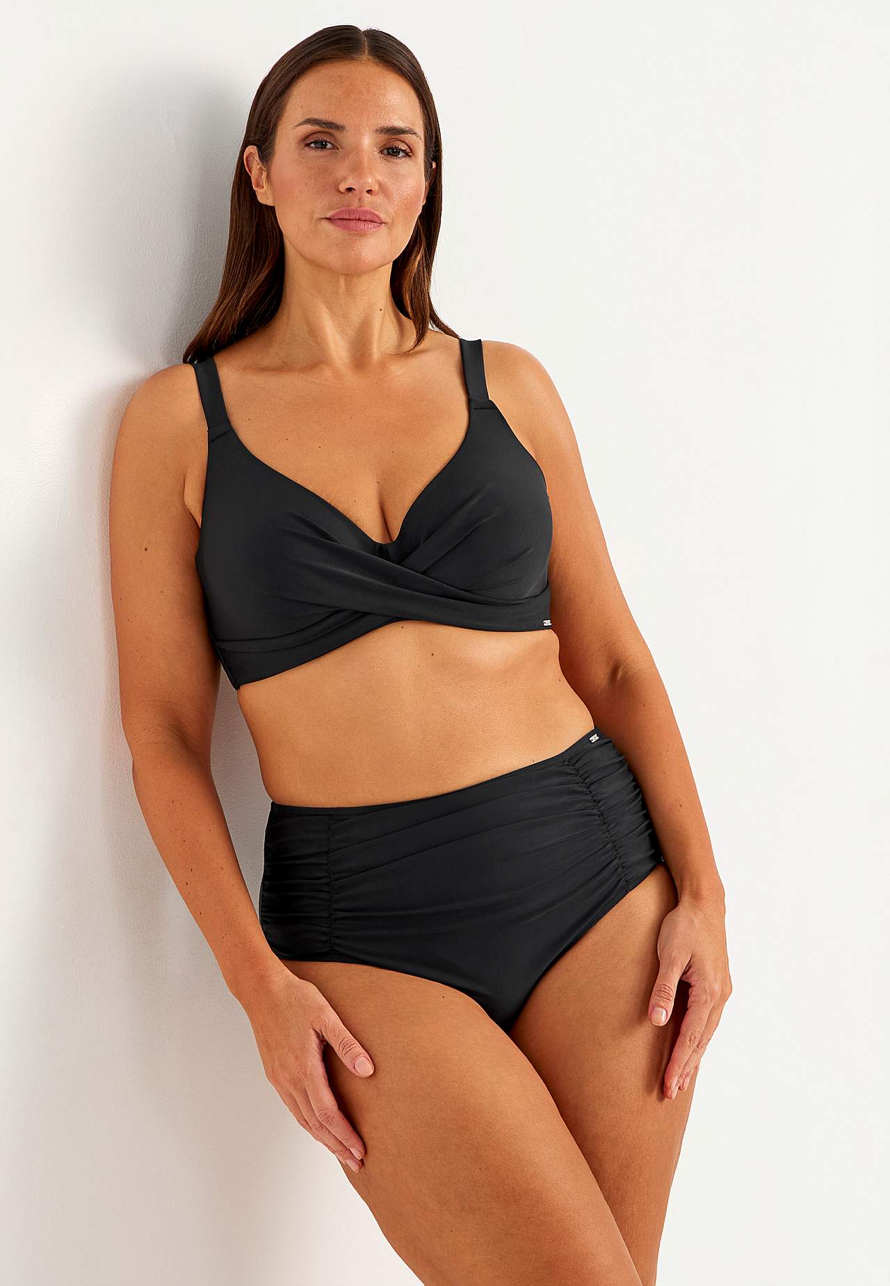 Bikinirintaliivit kaarituella