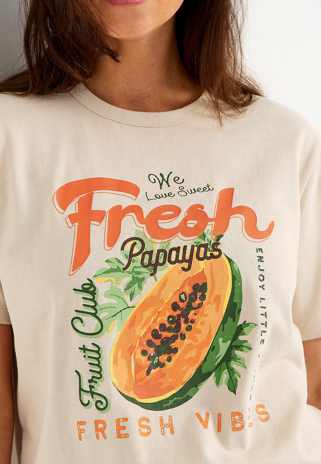 T-paita luomupuuvillasta printillä