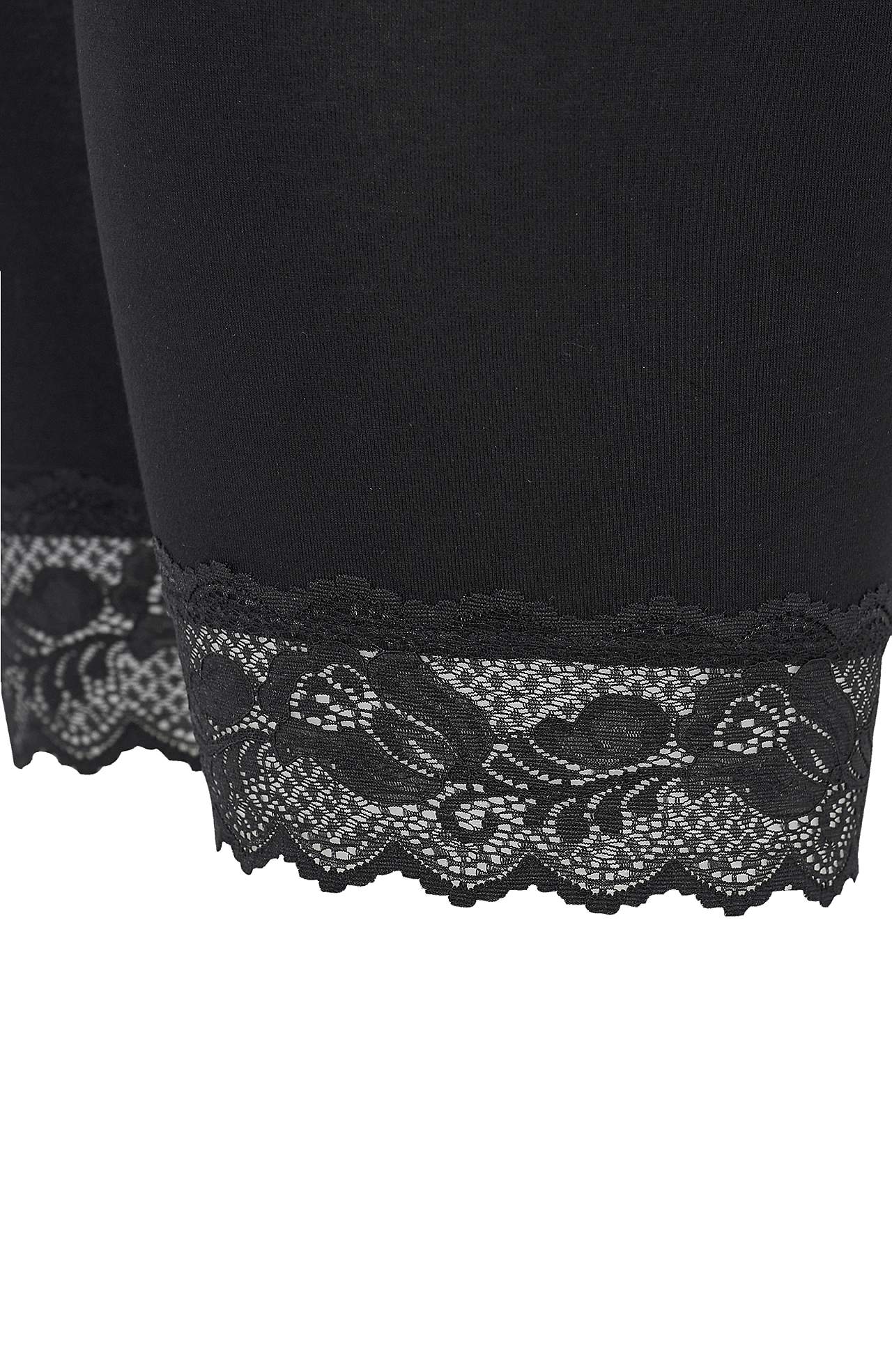 Pyöräilyshortsit pitsillä Josefin